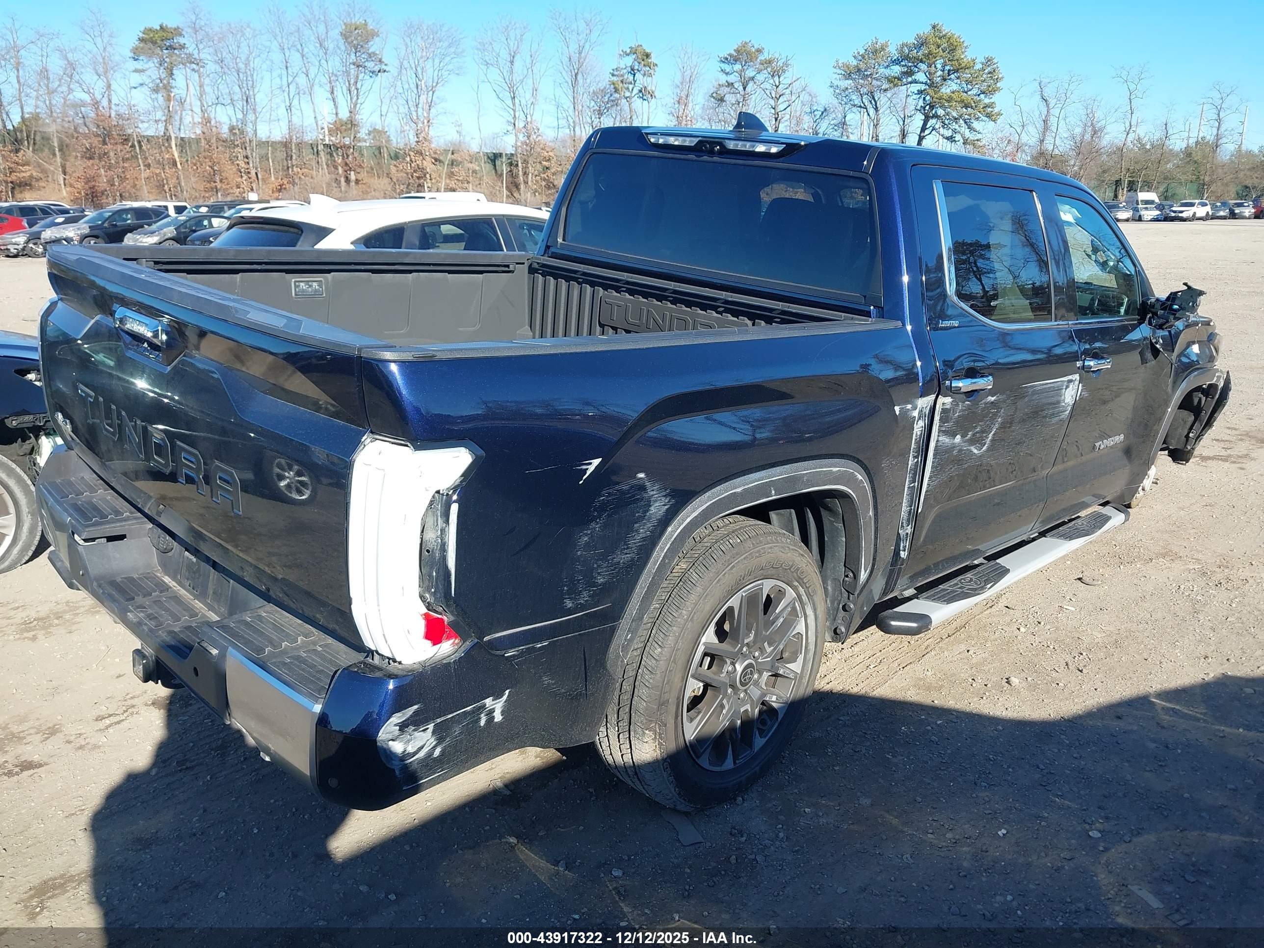 TOYOTA TUNDRA image 4