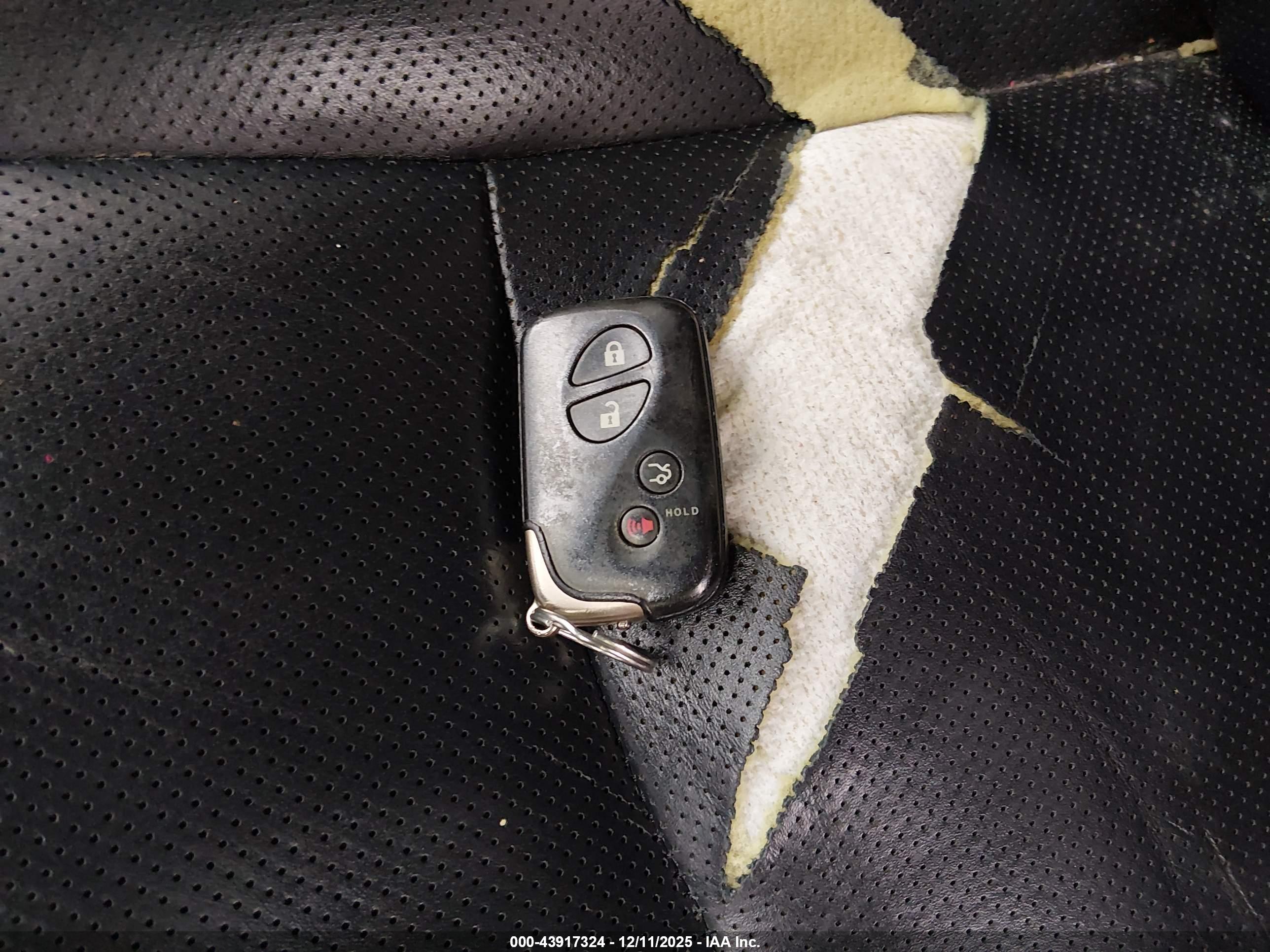 LEXUS ES image 11