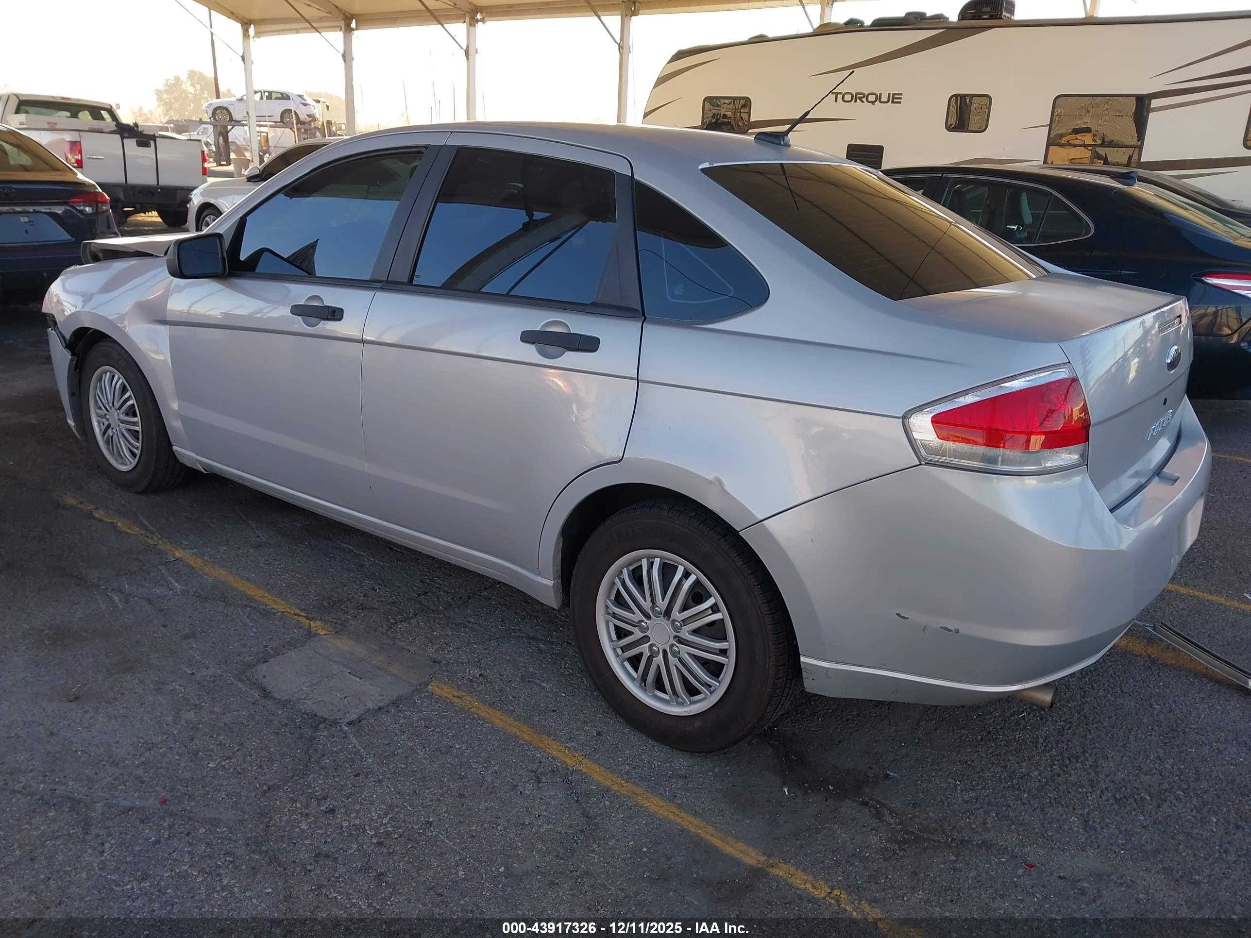 FORD FOCUS image 3