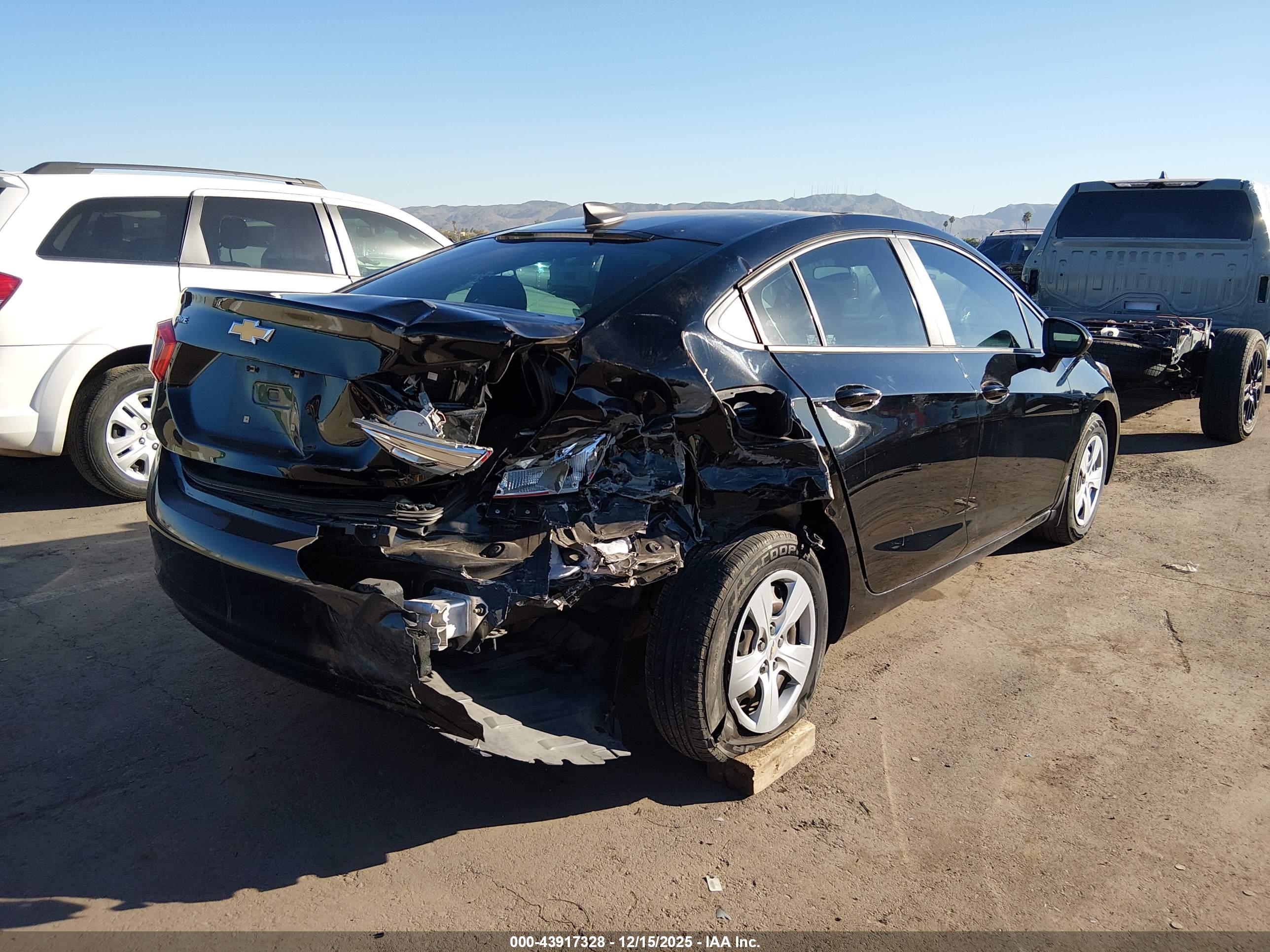 CHEVROLET CRUZE image 4