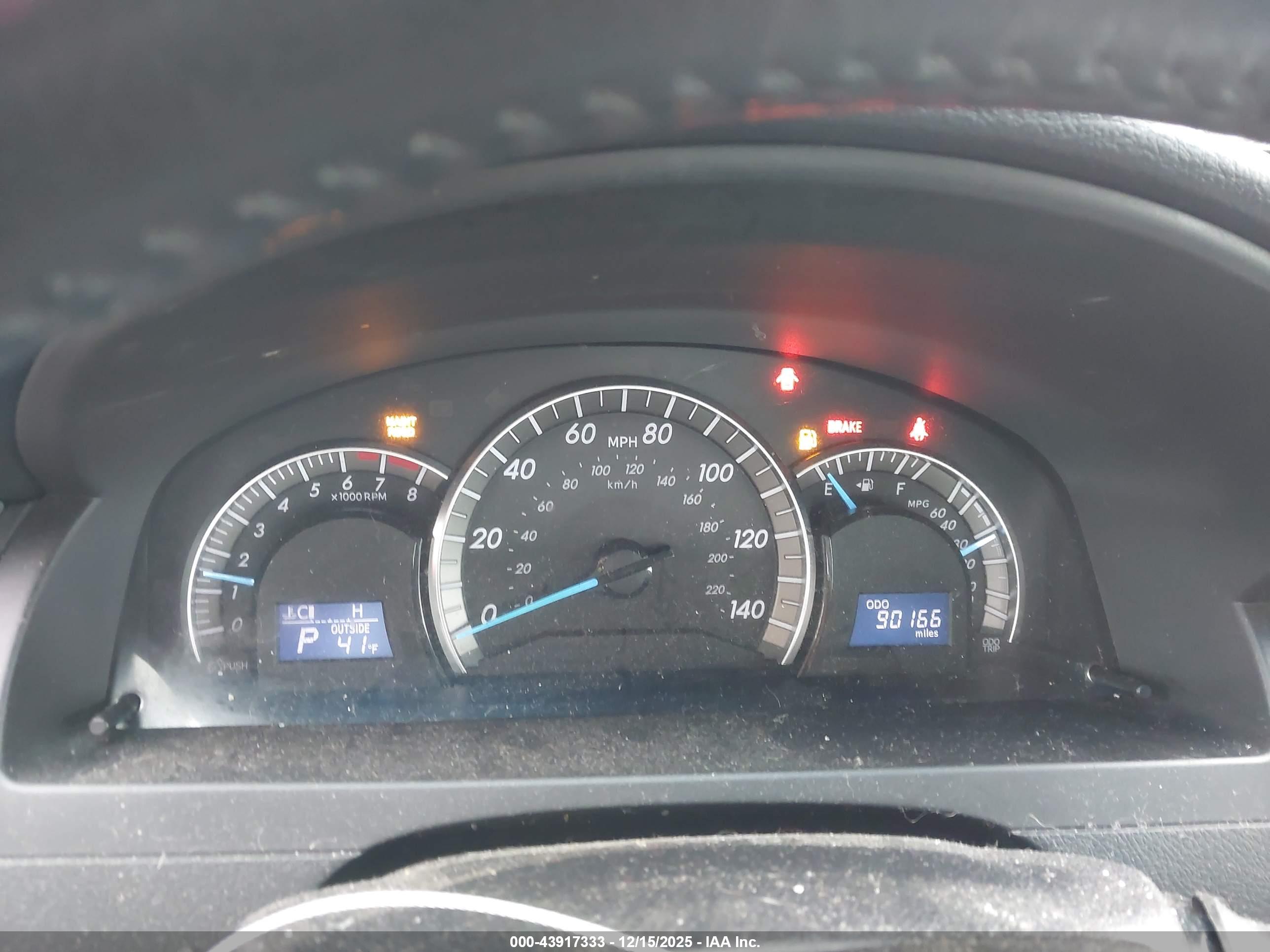 TOYOTA CAMRY image 7