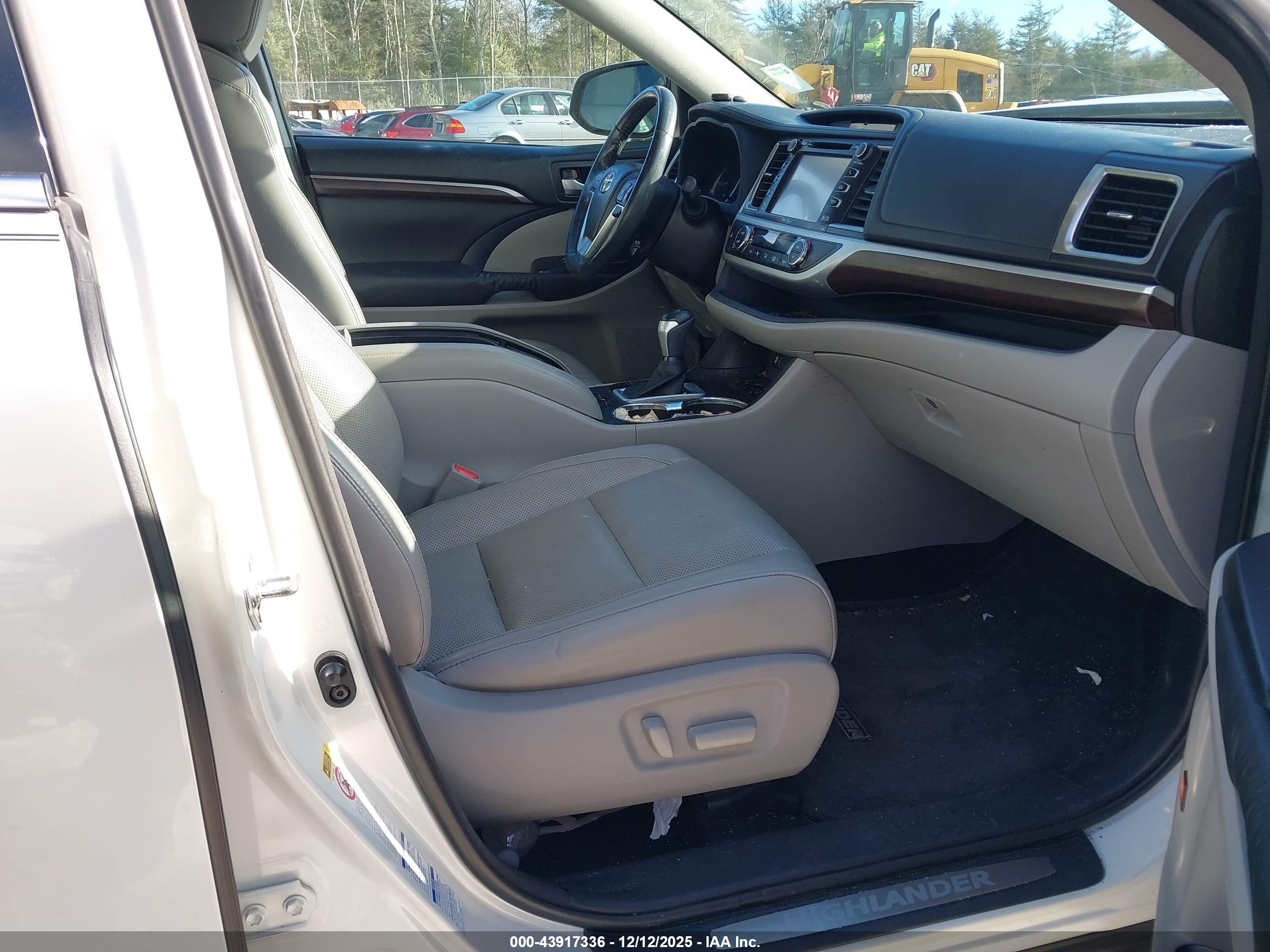 TOYOTA HIGHLANDER image 5