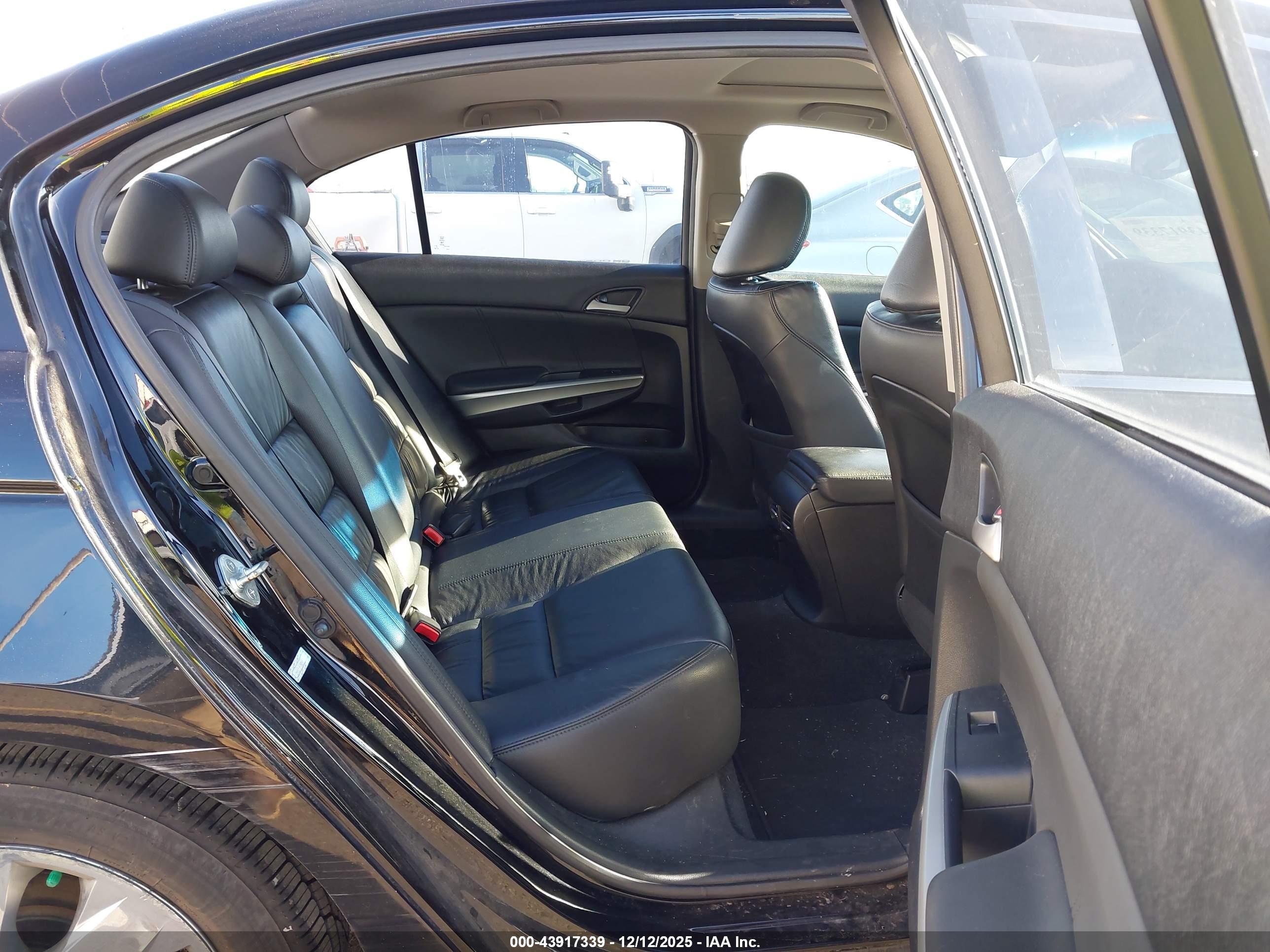 HONDA ACCORD image 8