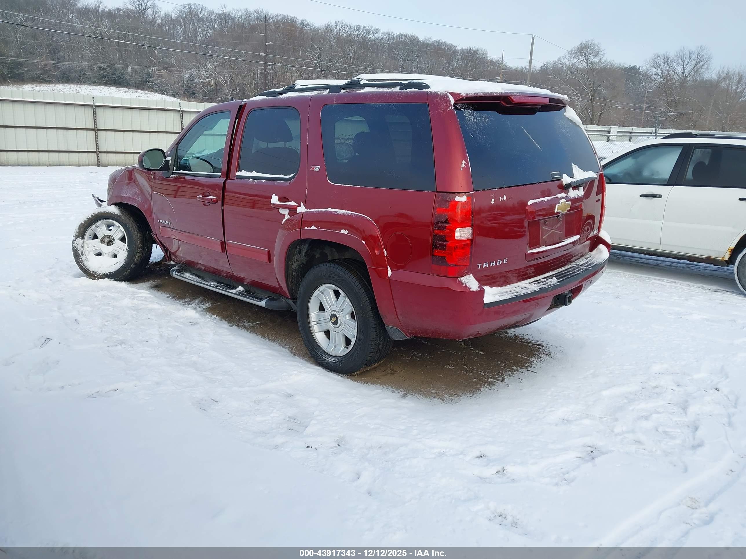 CHEVROLET TAHOE image 3