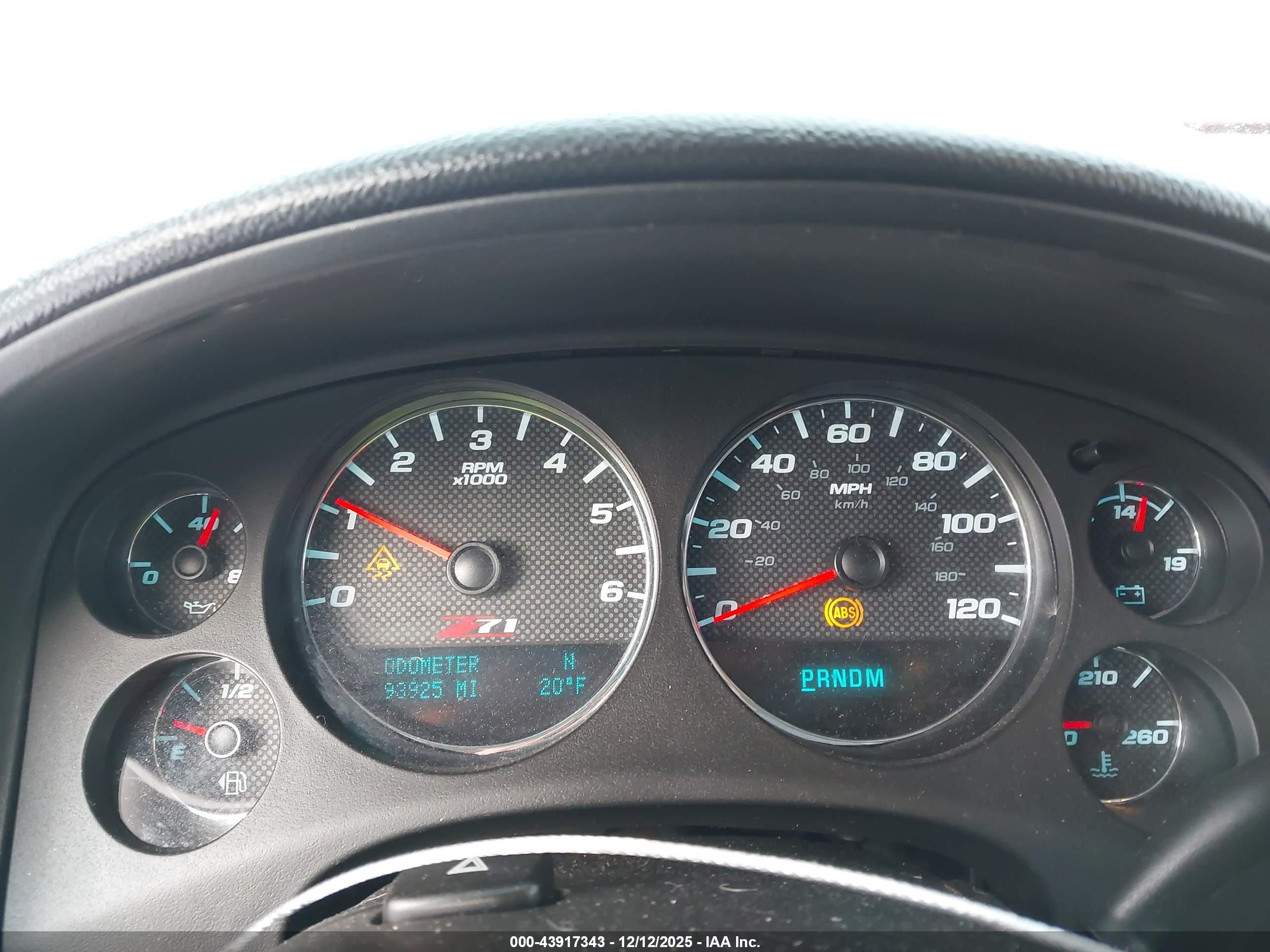 CHEVROLET TAHOE image 7