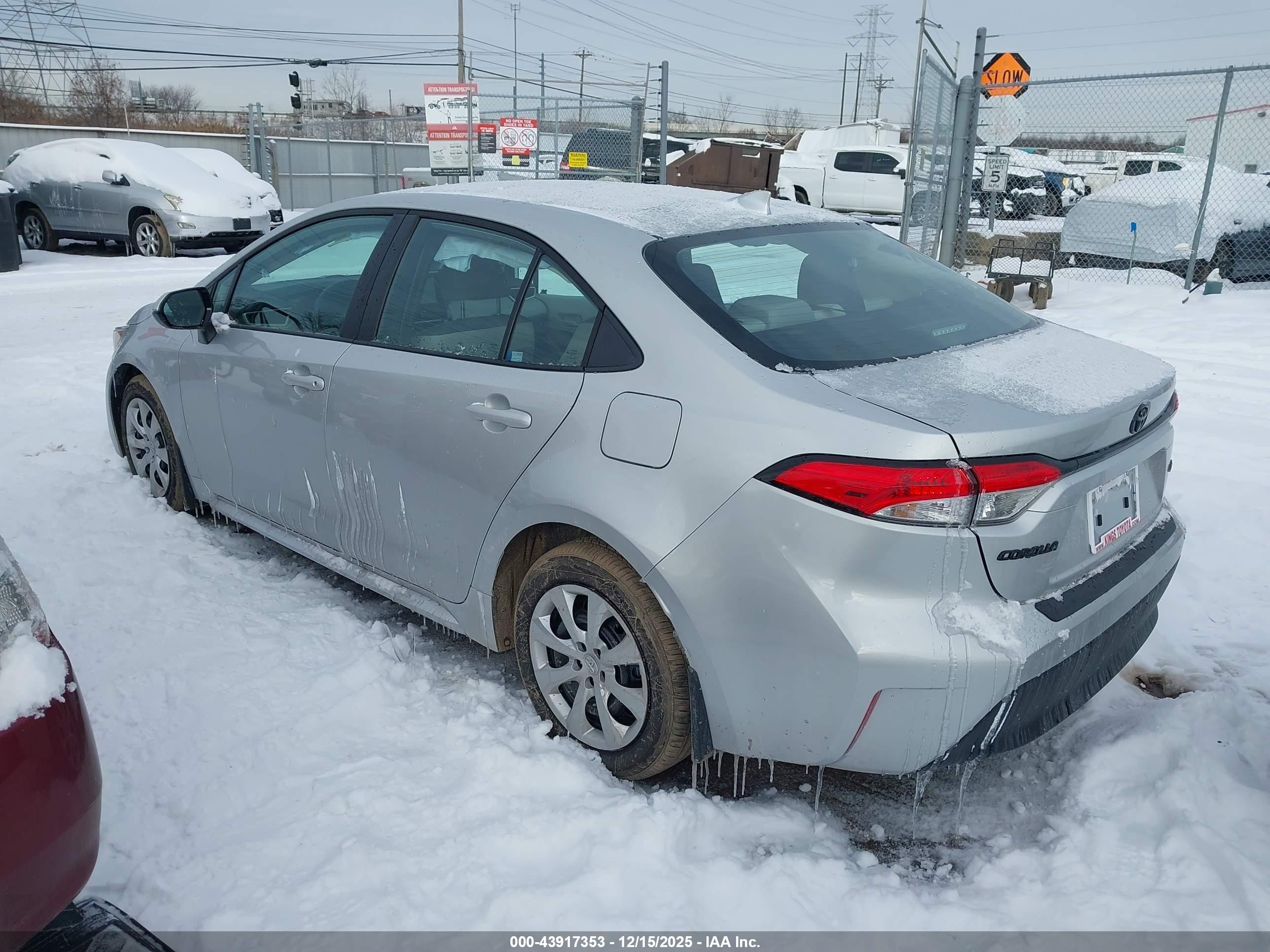 TOYOTA COROLLA image 3