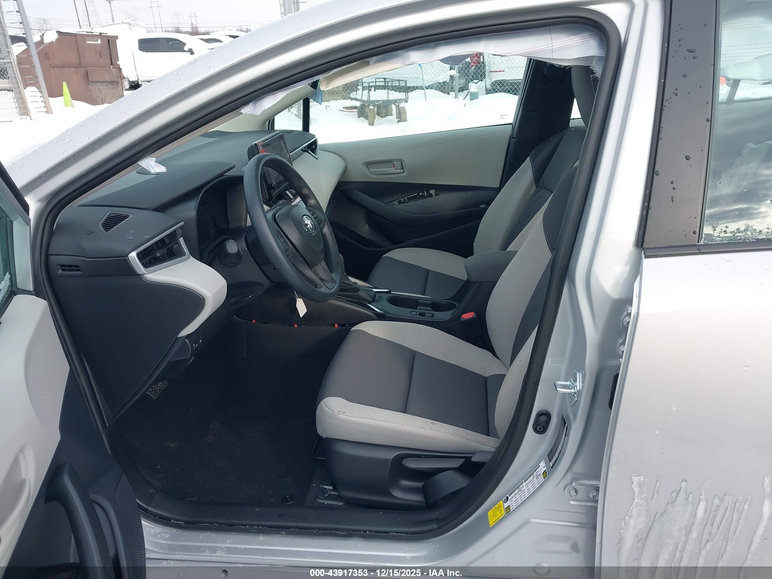 TOYOTA COROLLA image 5