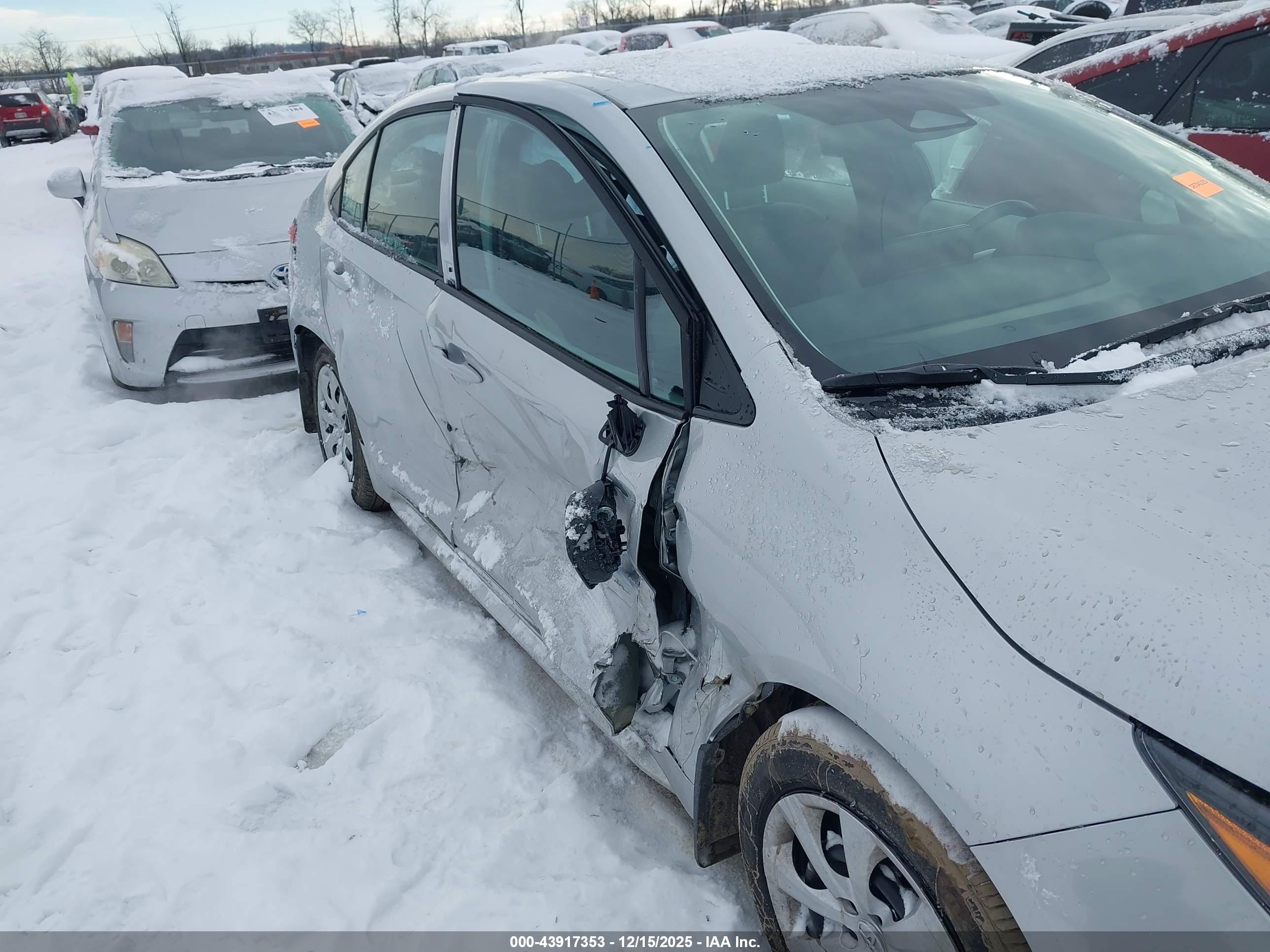 TOYOTA COROLLA image 6