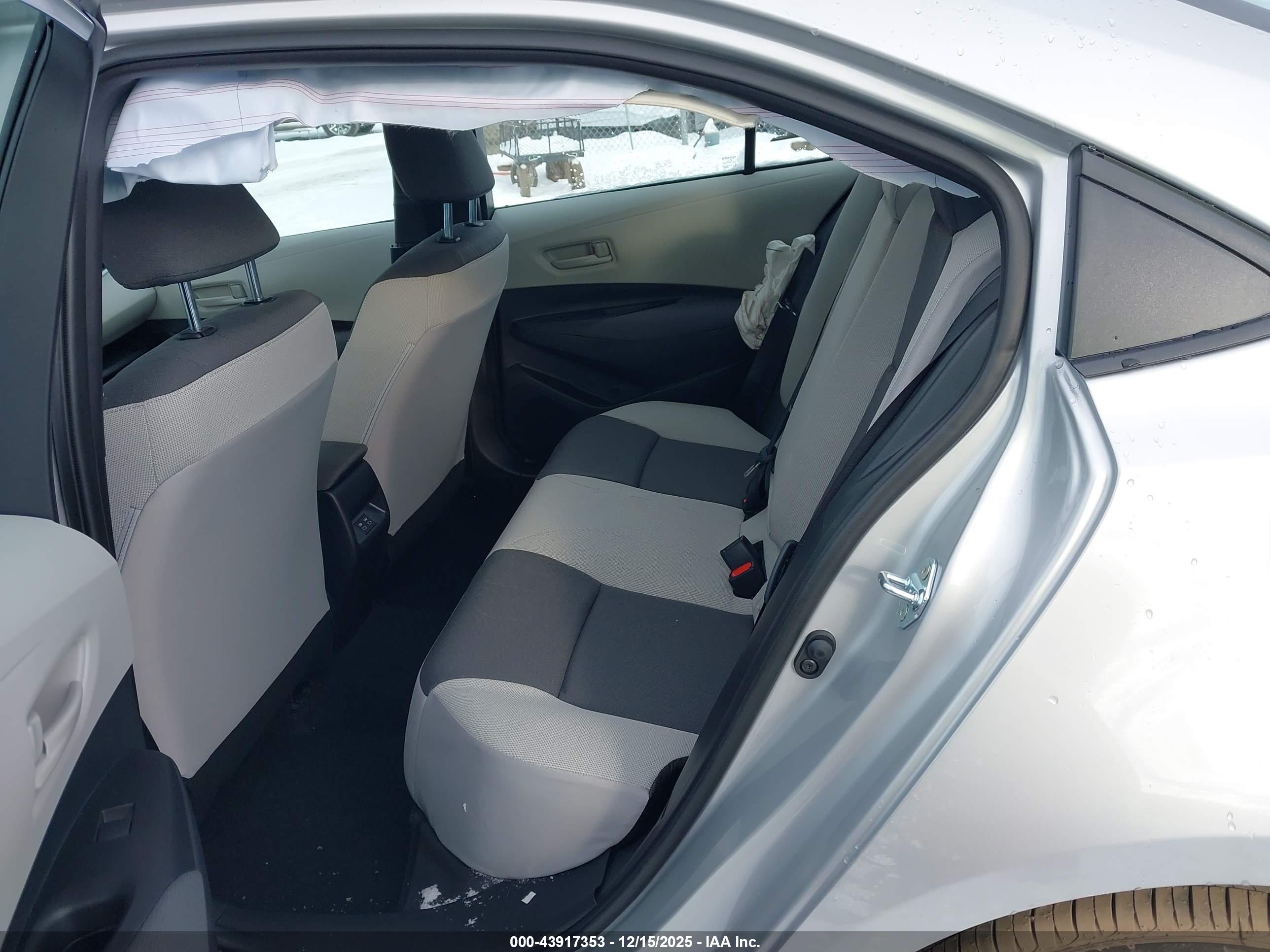 TOYOTA COROLLA image 8