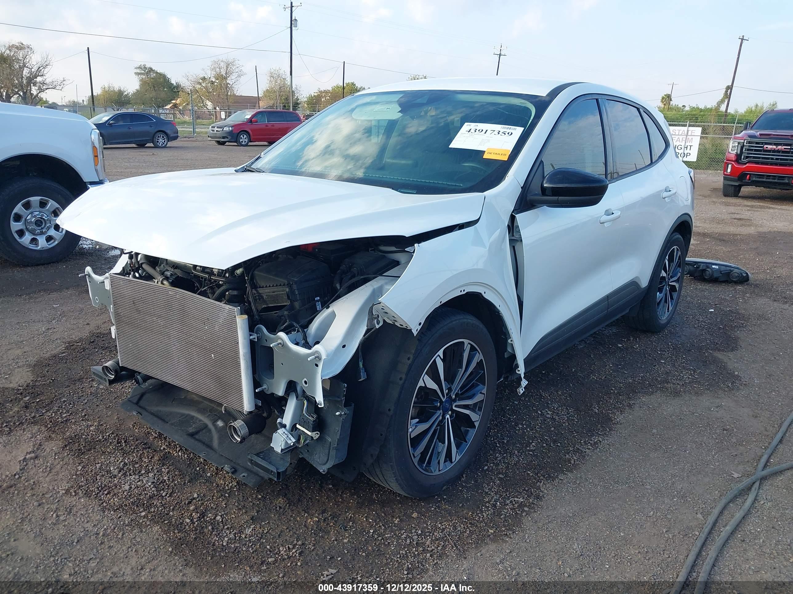 FORD ESCAPE image 2