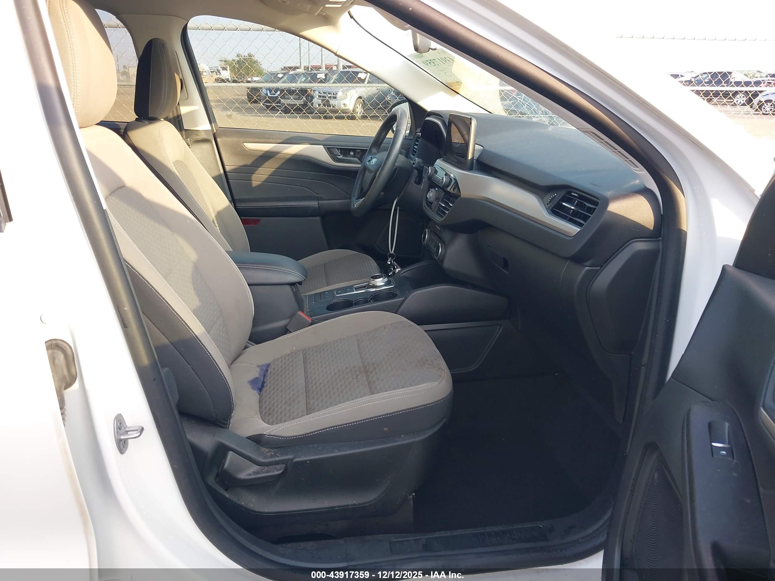 FORD ESCAPE image 5