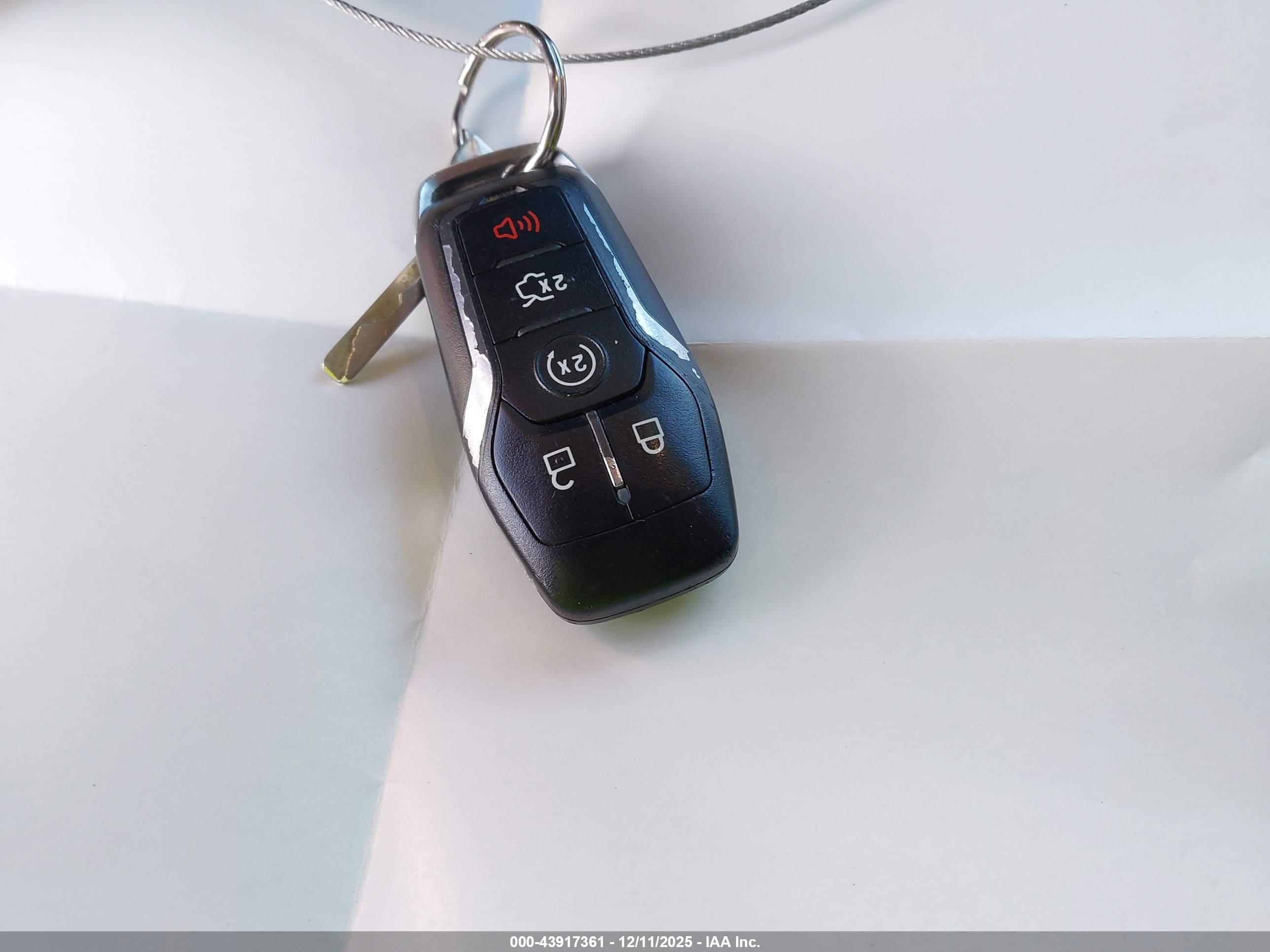 FORD FUSION image 11