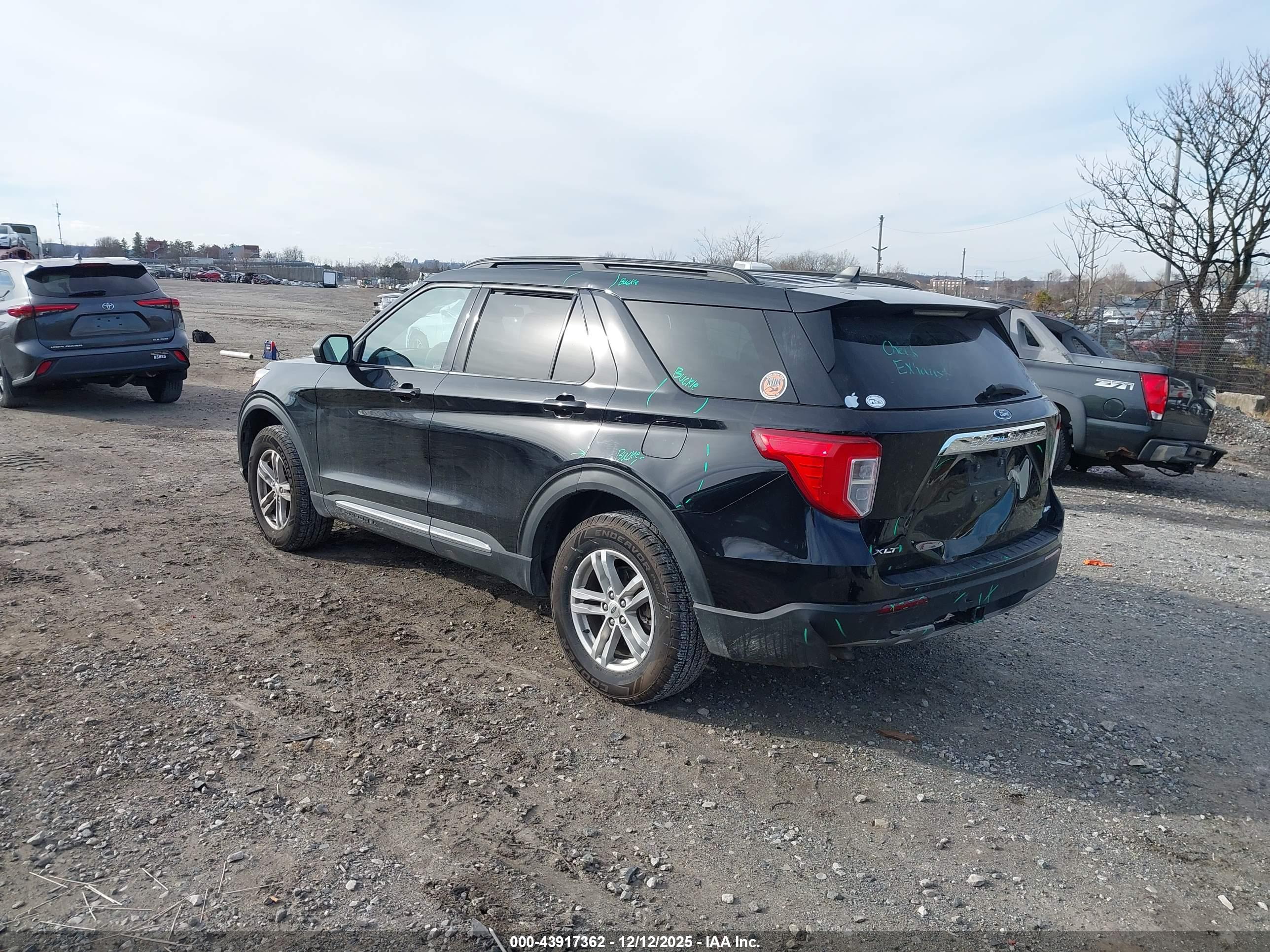 FORD EXPLORER image 3