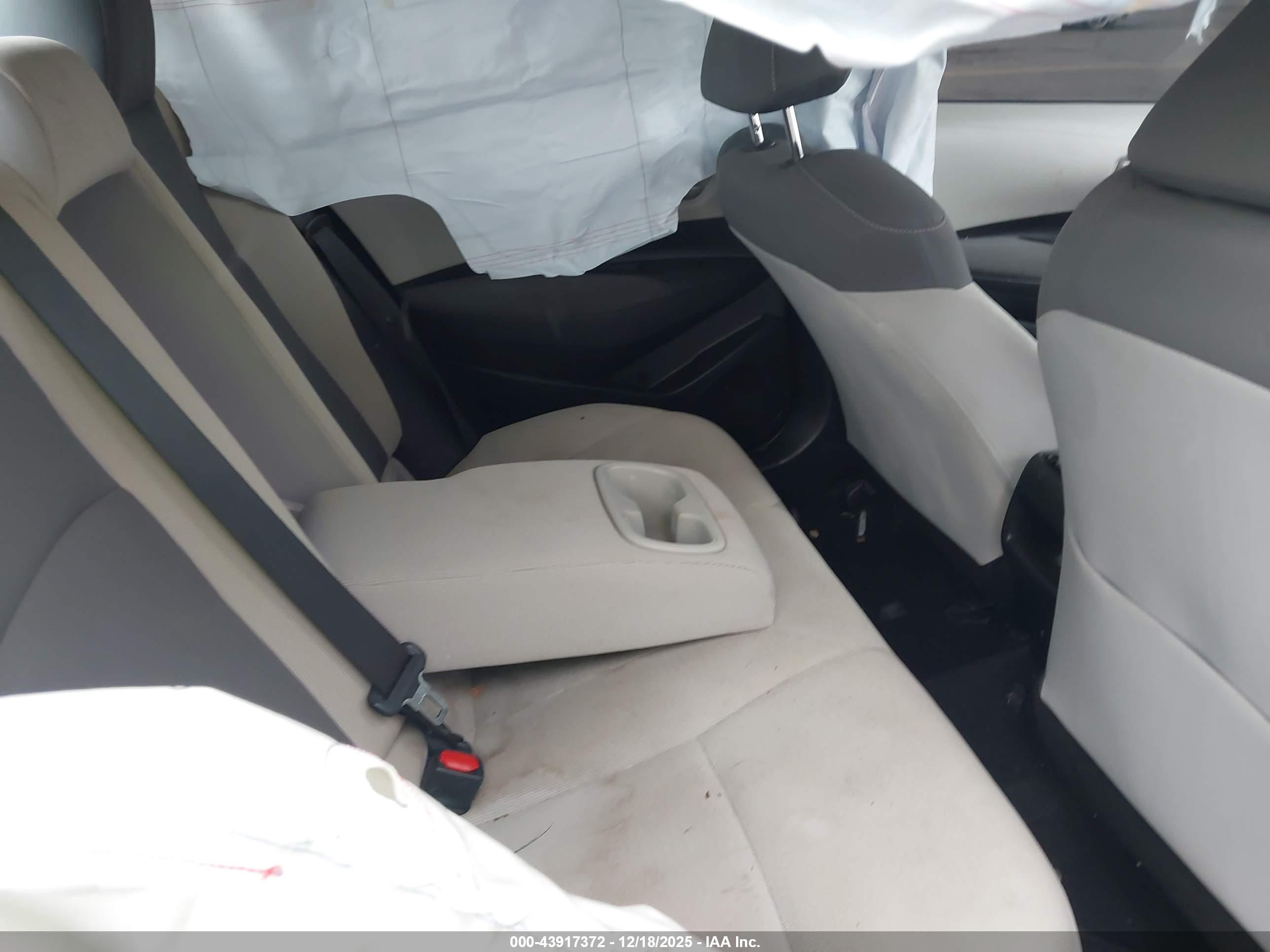 TOYOTA COROLLA image 8