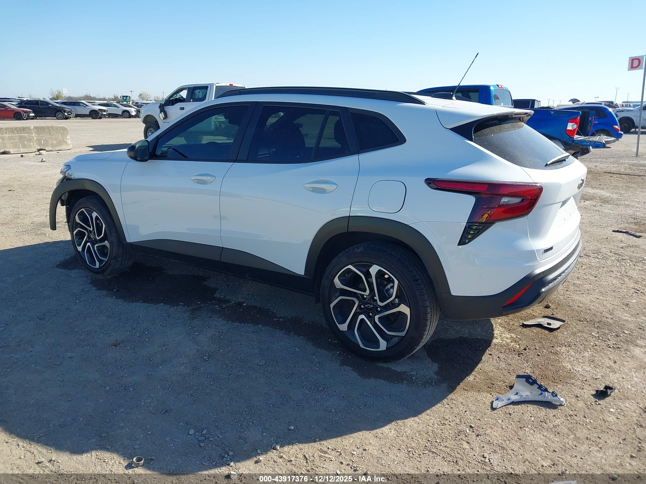 CHEVROLET TRAX image 3