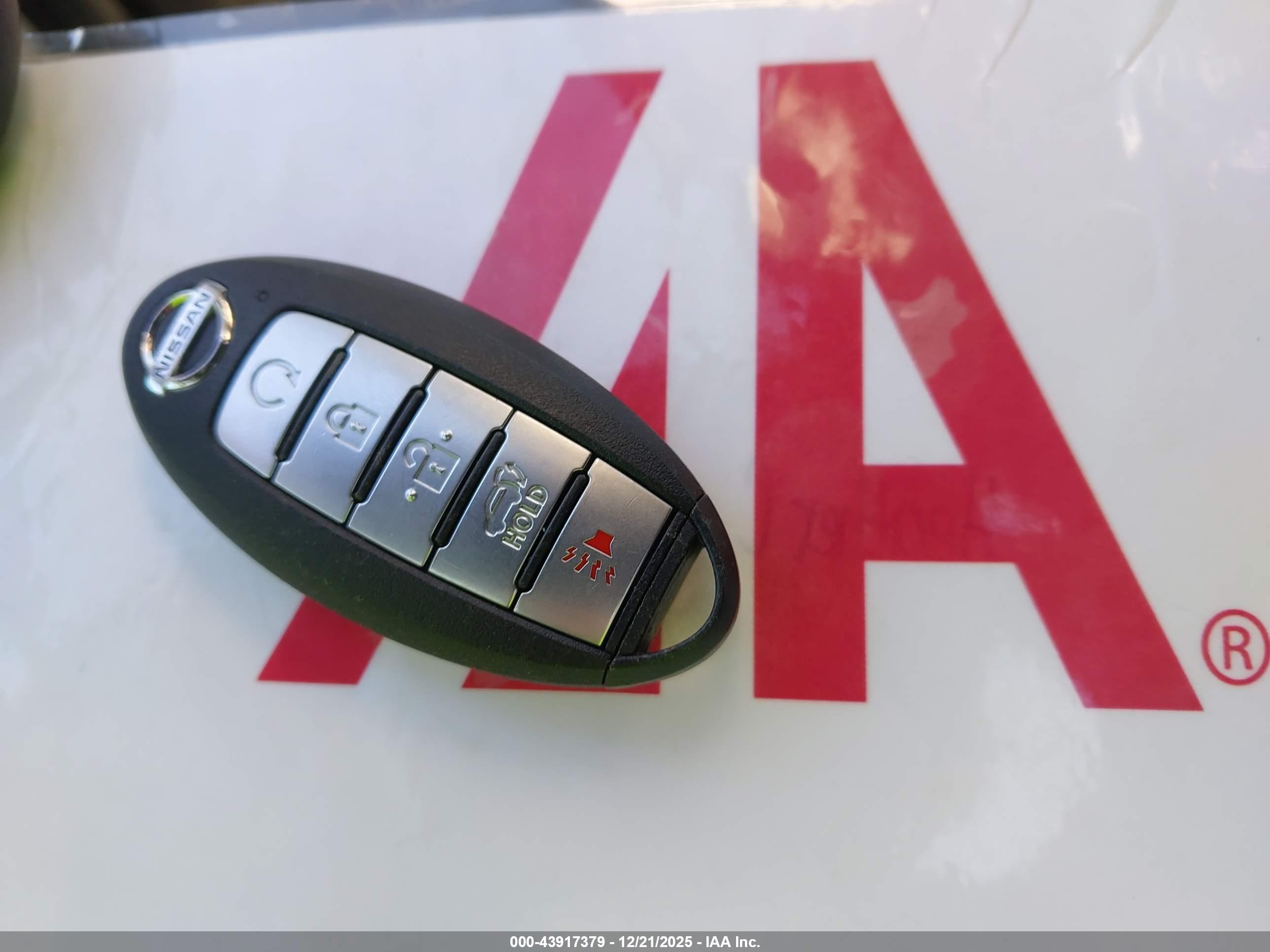 NISSAN ROGUE image 11
