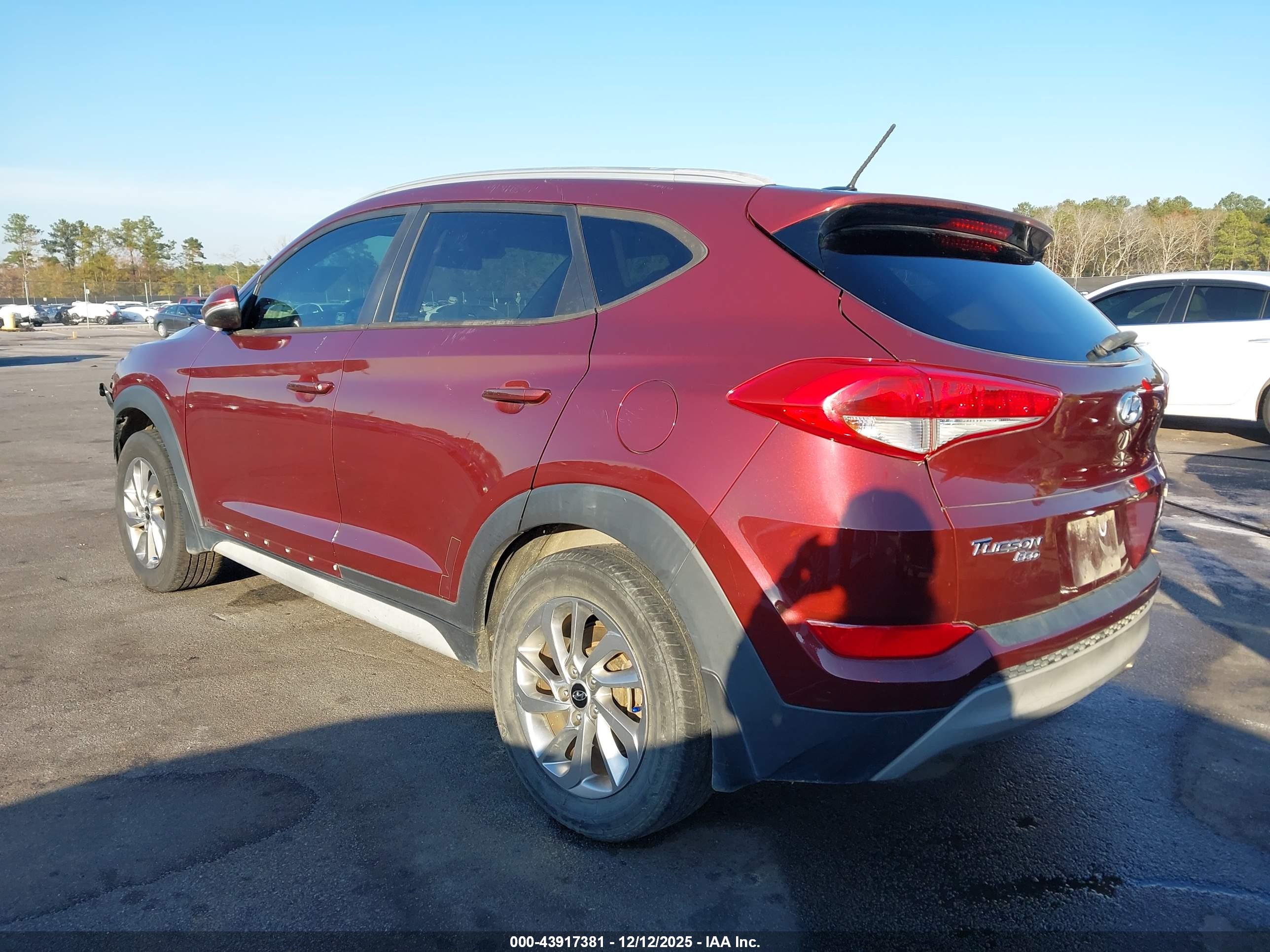 HYUNDAI TUCSON image 3