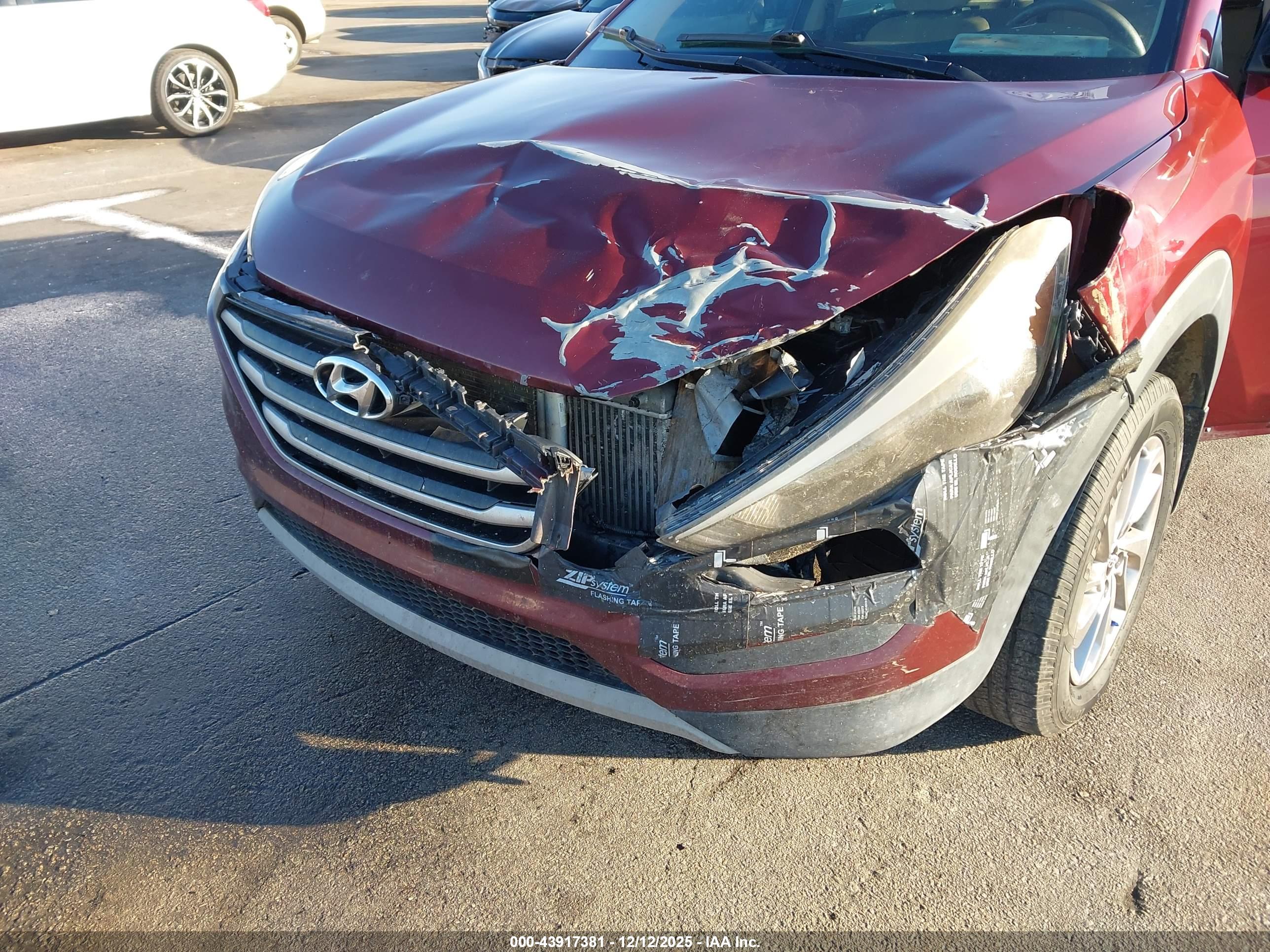 HYUNDAI TUCSON image 6