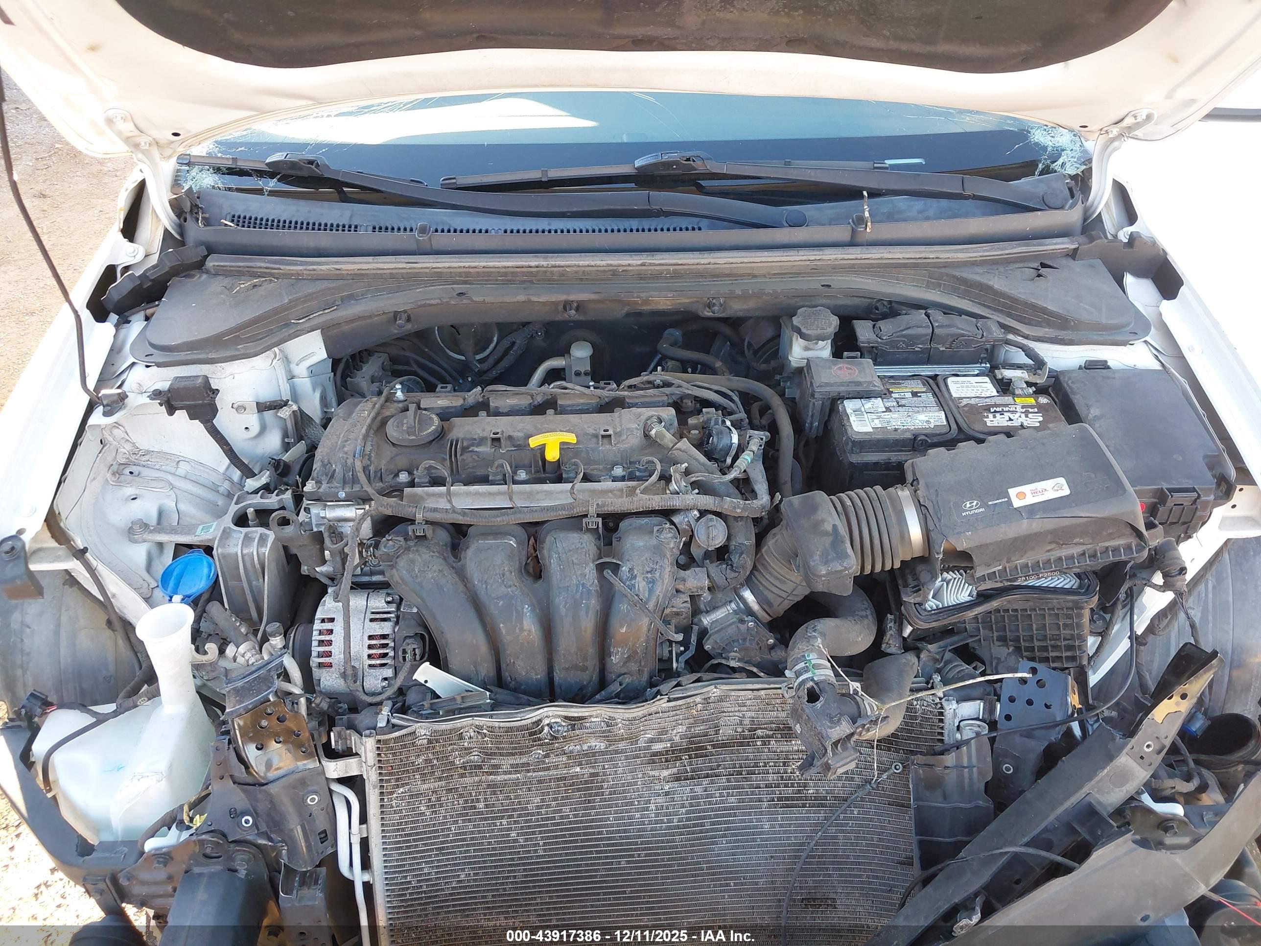 HYUNDAI ELANTRA image 10