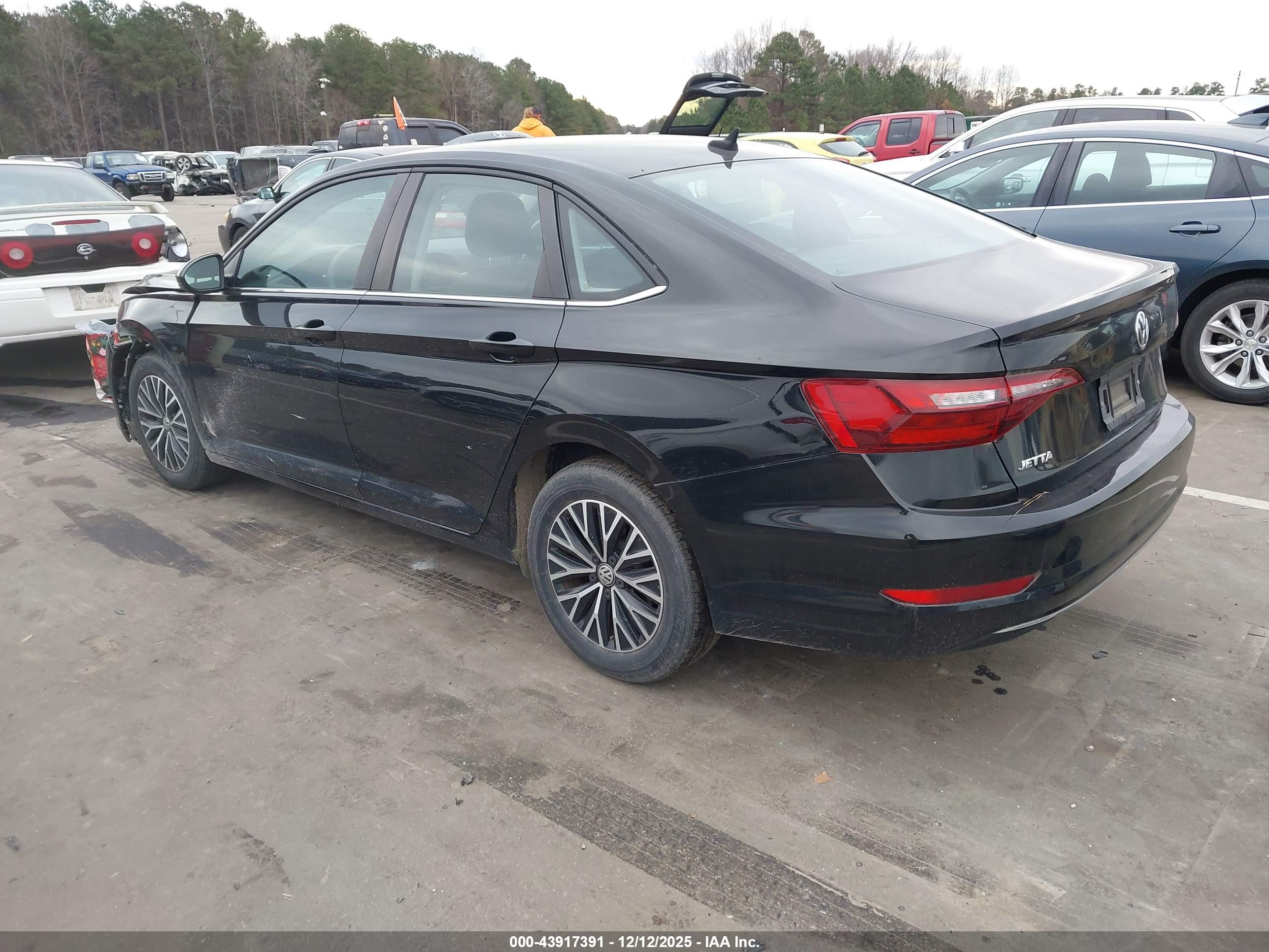 VOLKSWAGEN JETTA image 3