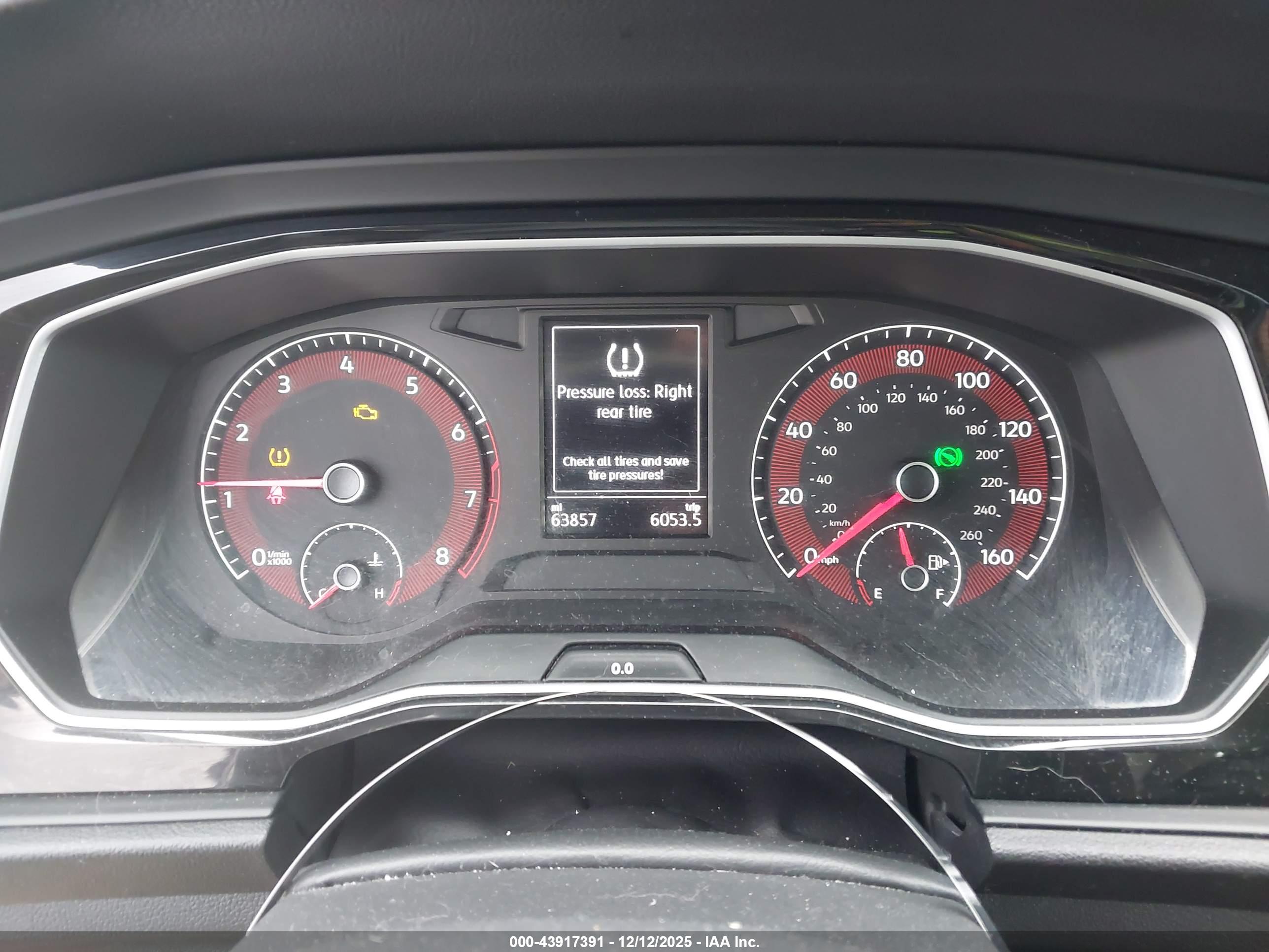 VOLKSWAGEN JETTA image 7