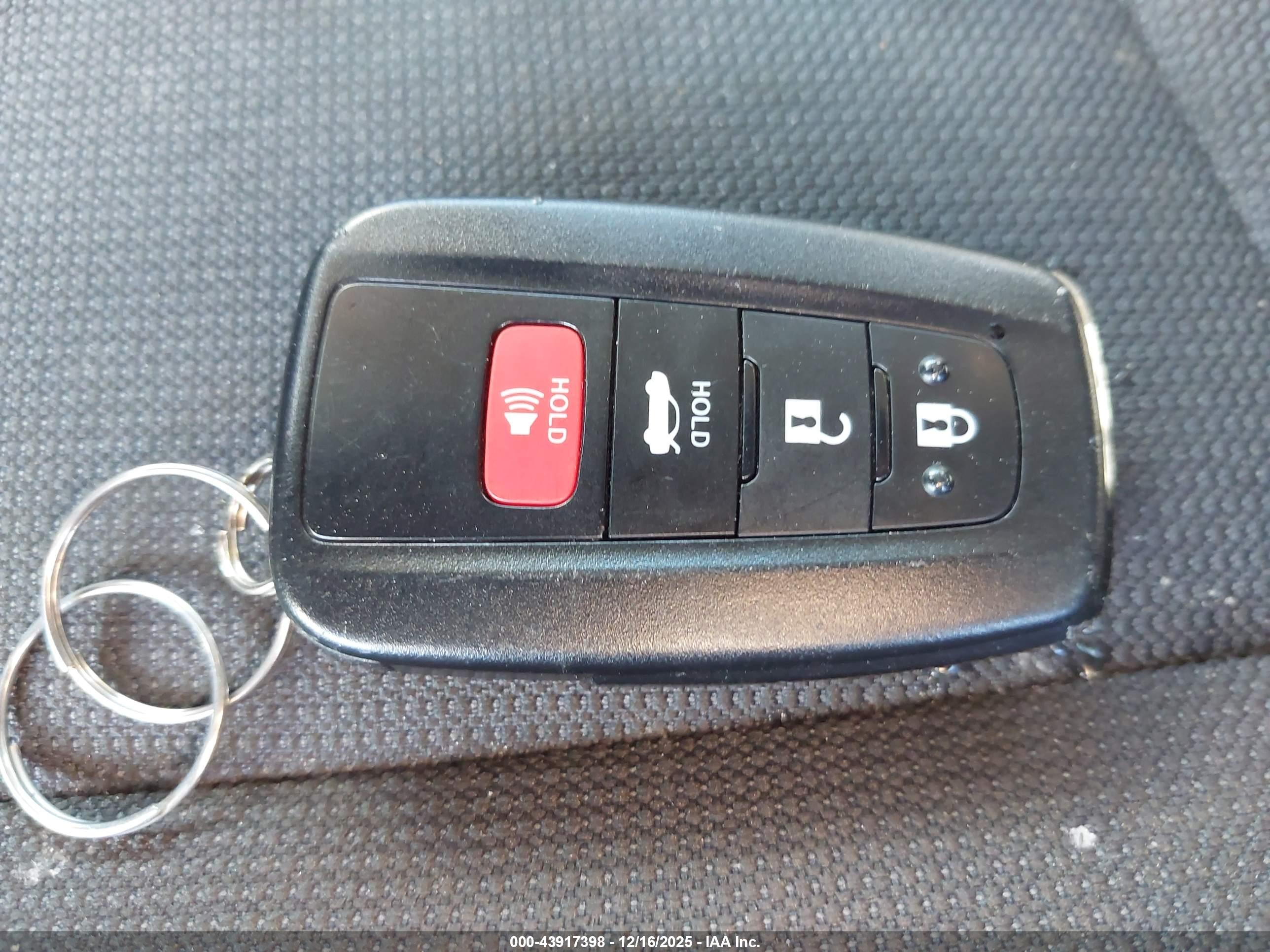 TOYOTA COROLLA image 11