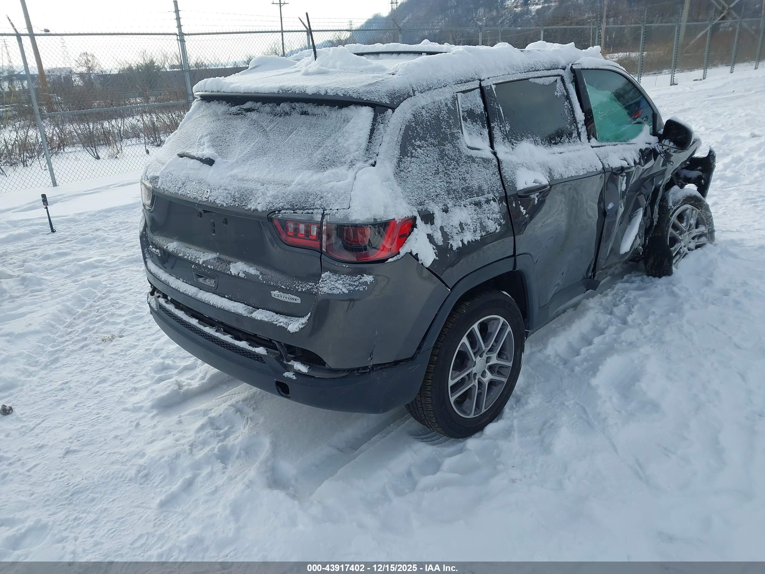 JEEP COMPASS image 4