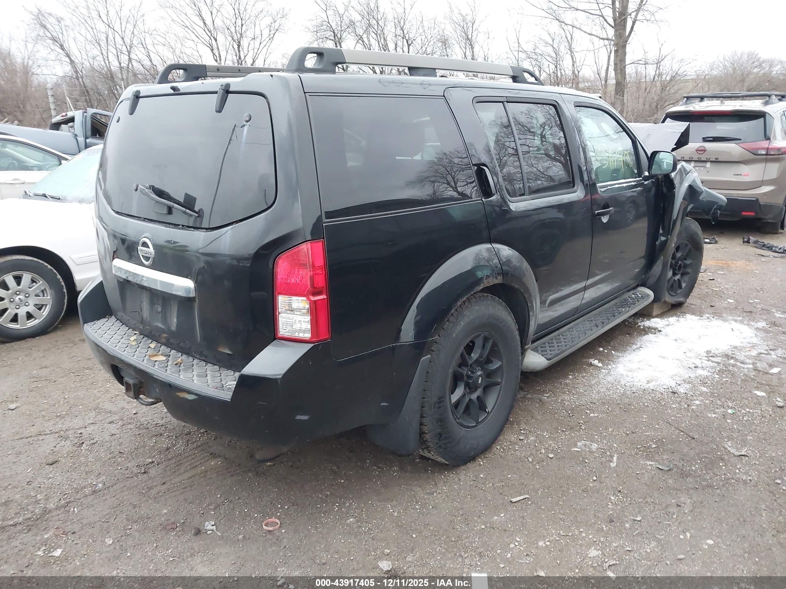 NISSAN PATHFINDER image 4