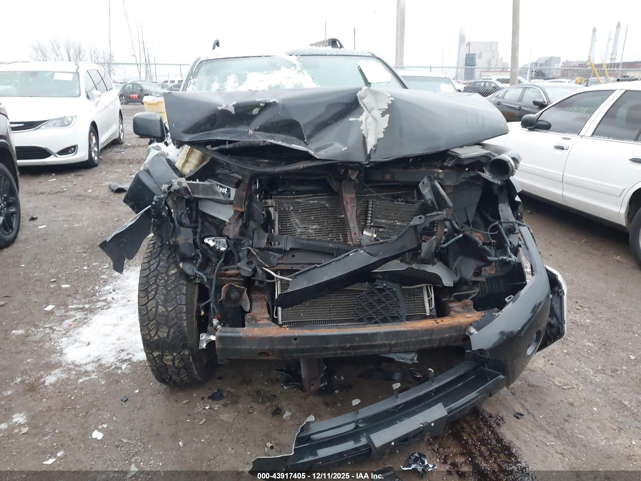 NISSAN PATHFINDER image 6