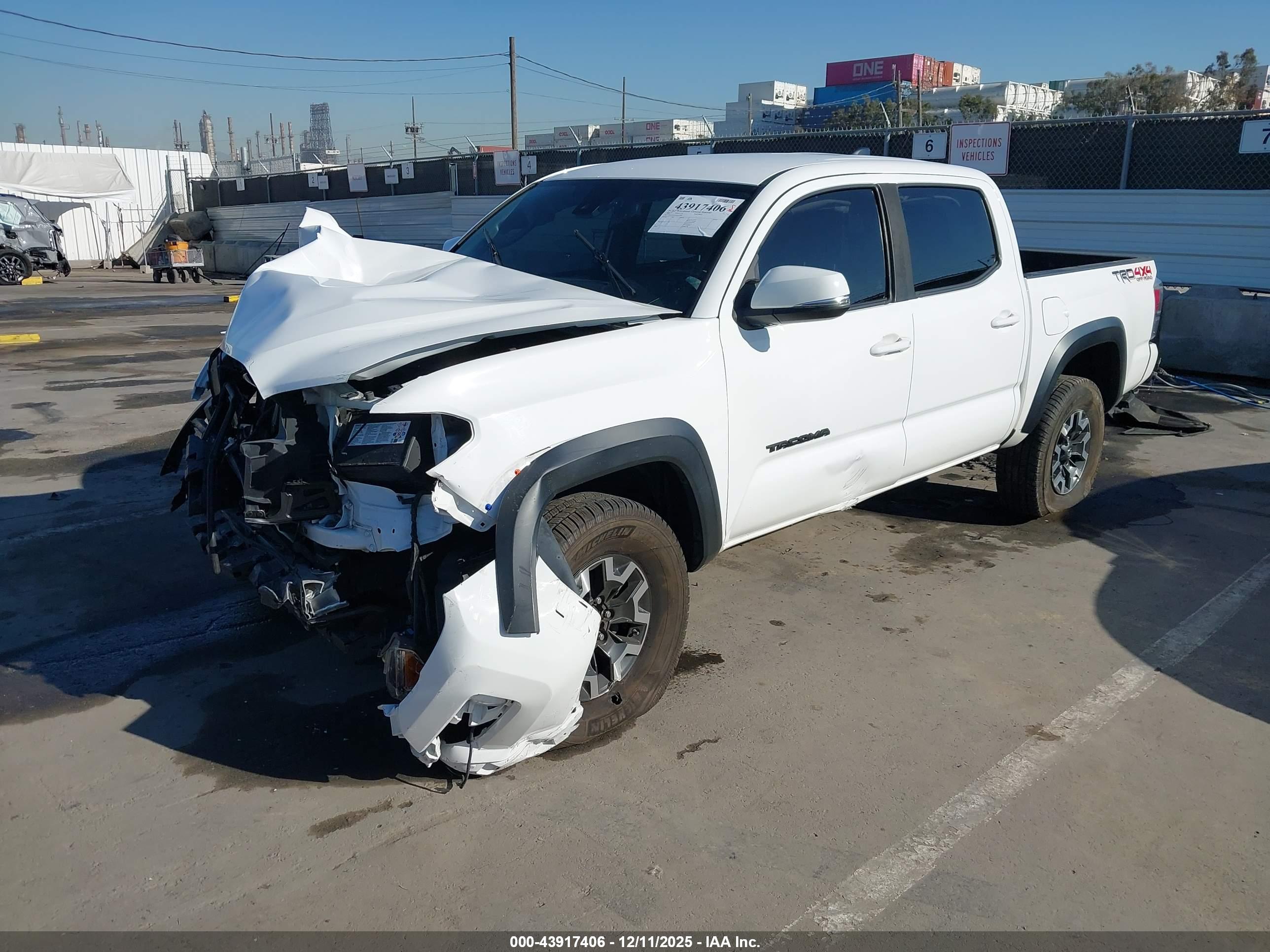 TOYOTA TACOMA image 2