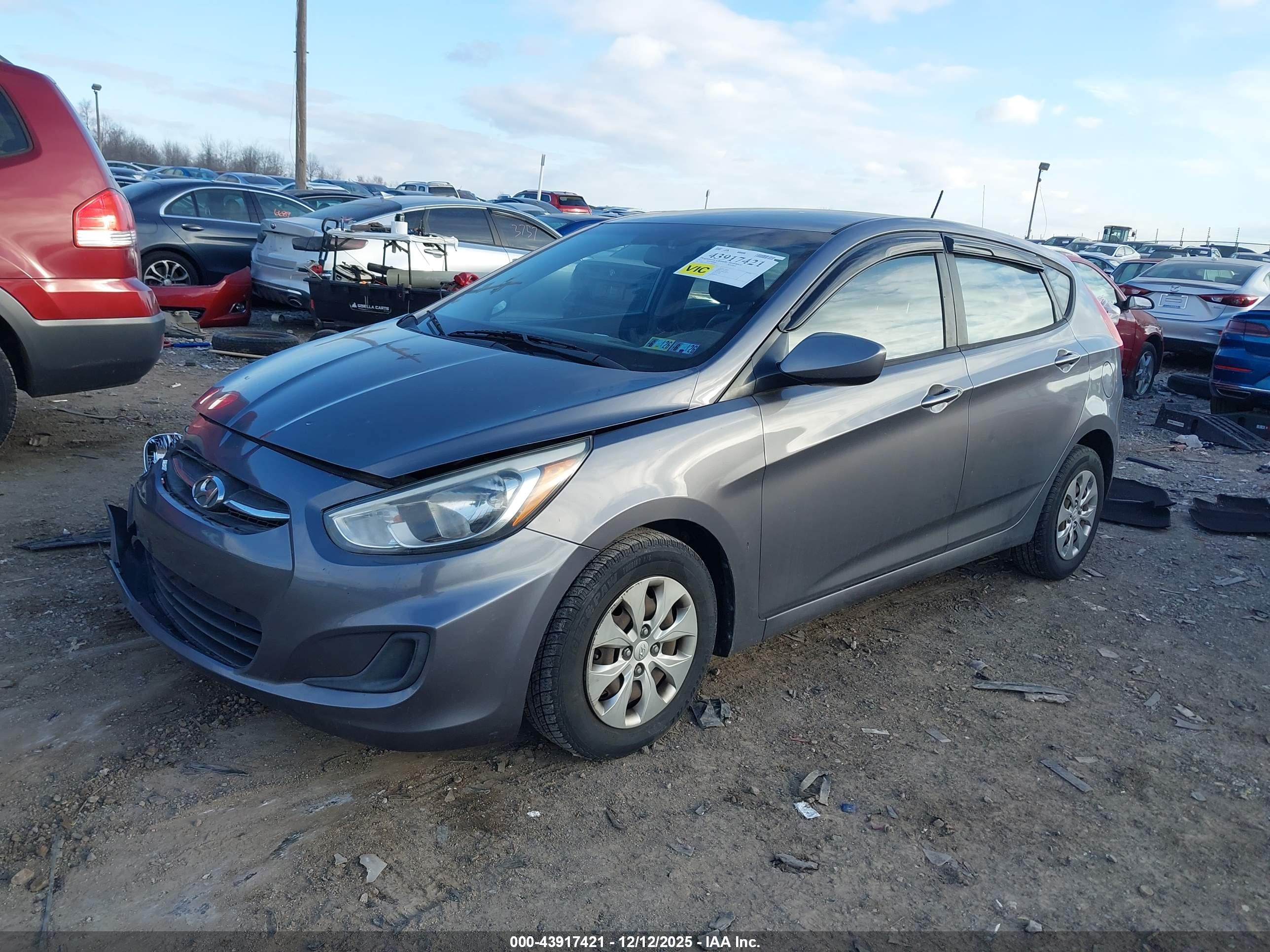 HYUNDAI ACCENT image 2