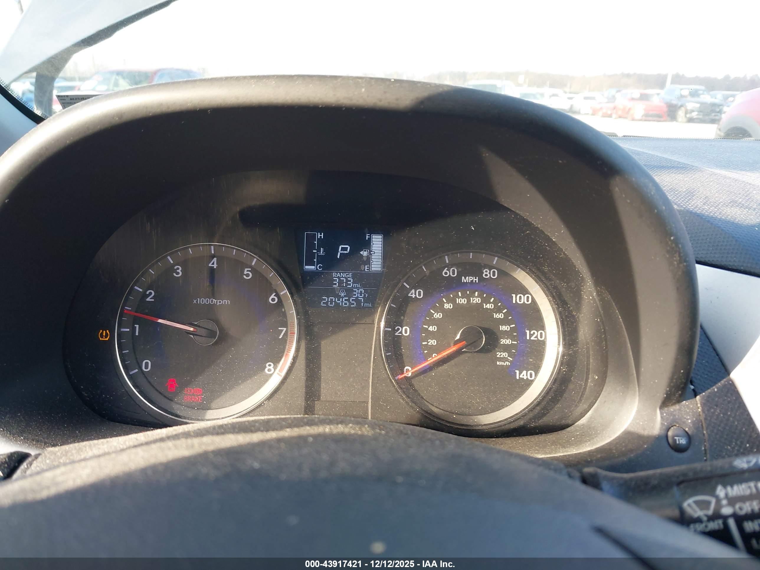 HYUNDAI ACCENT image 7