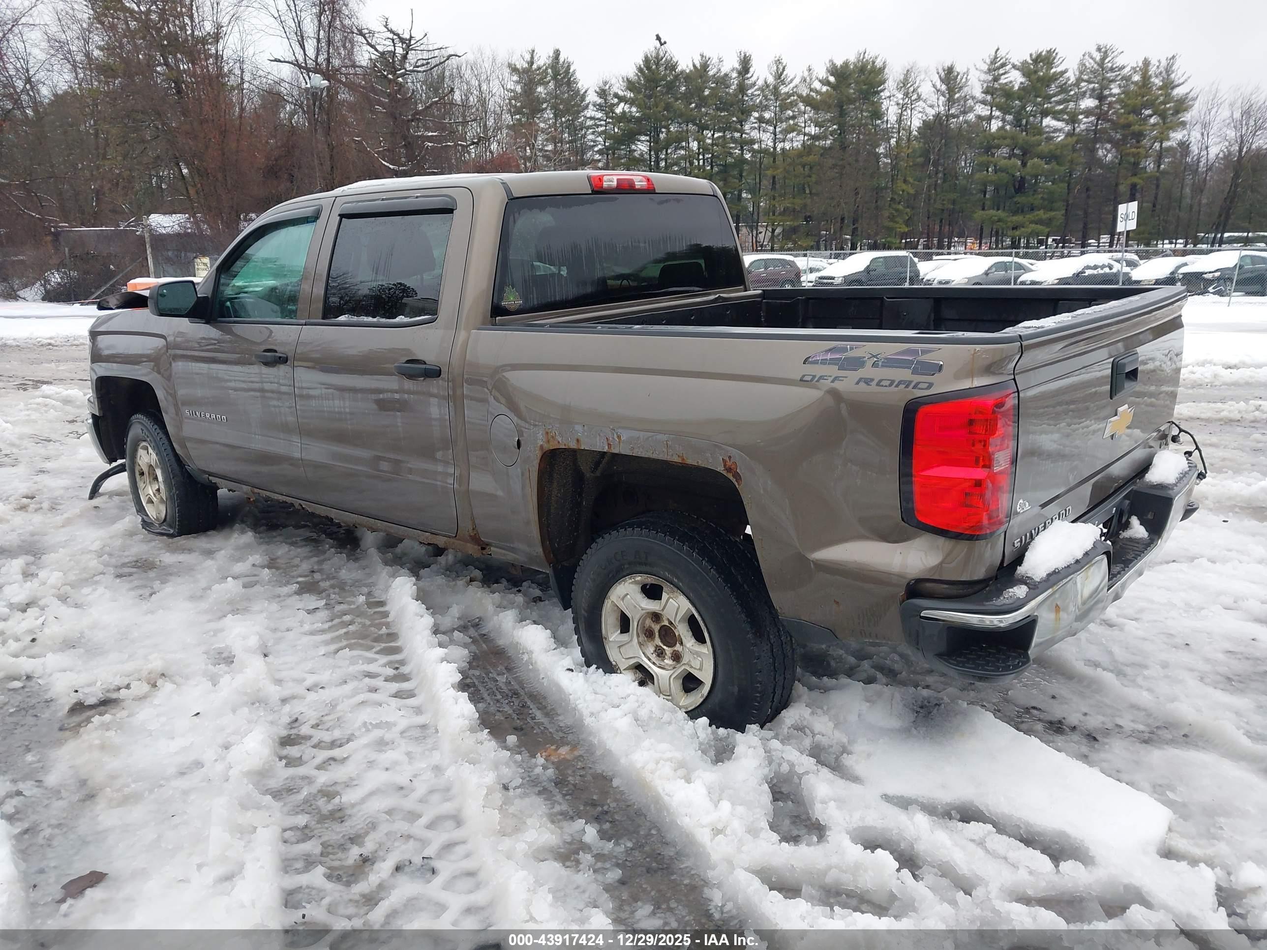 CHEVROLET SILVERADO image 3