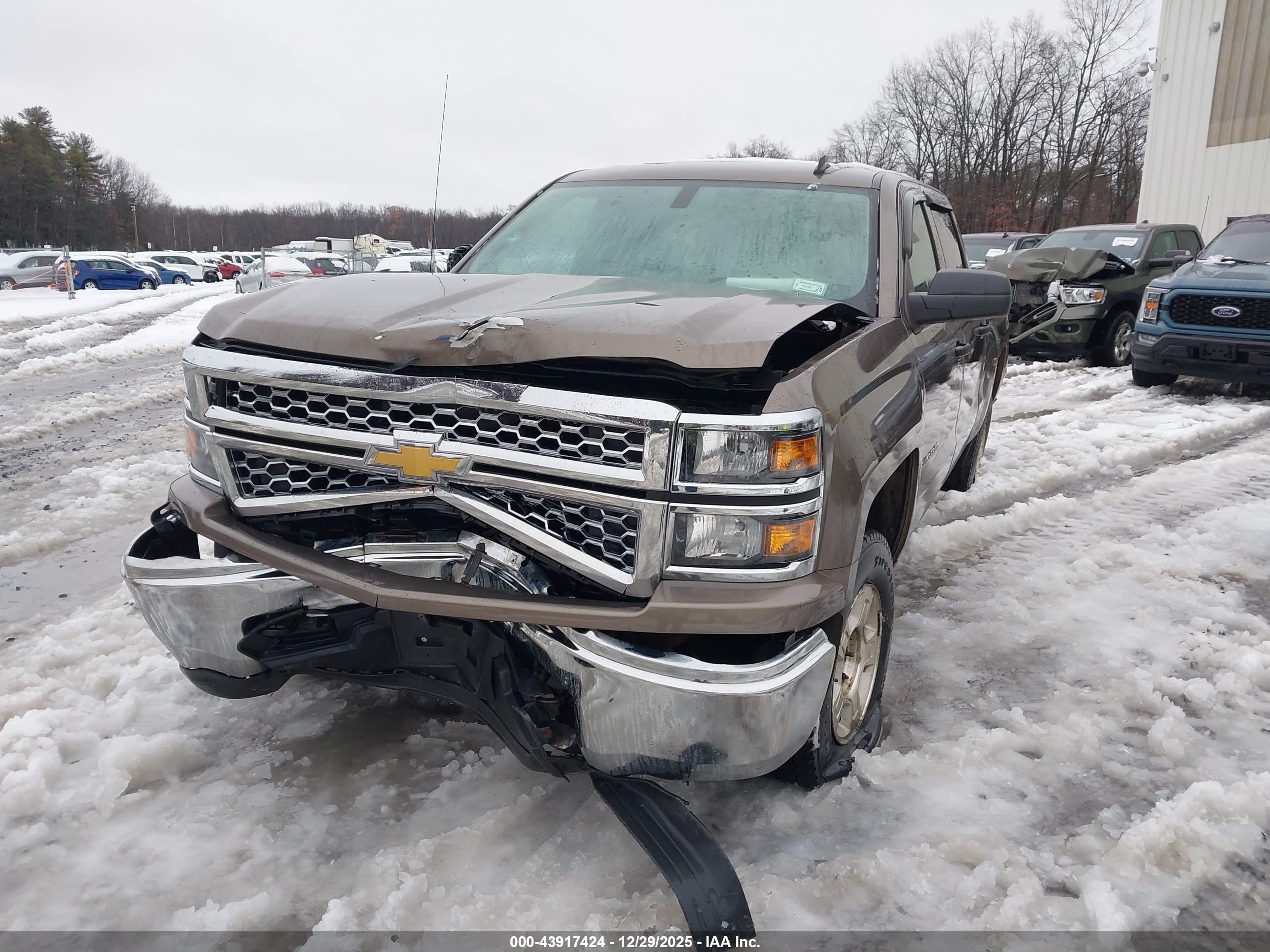 CHEVROLET SILVERADO image 6