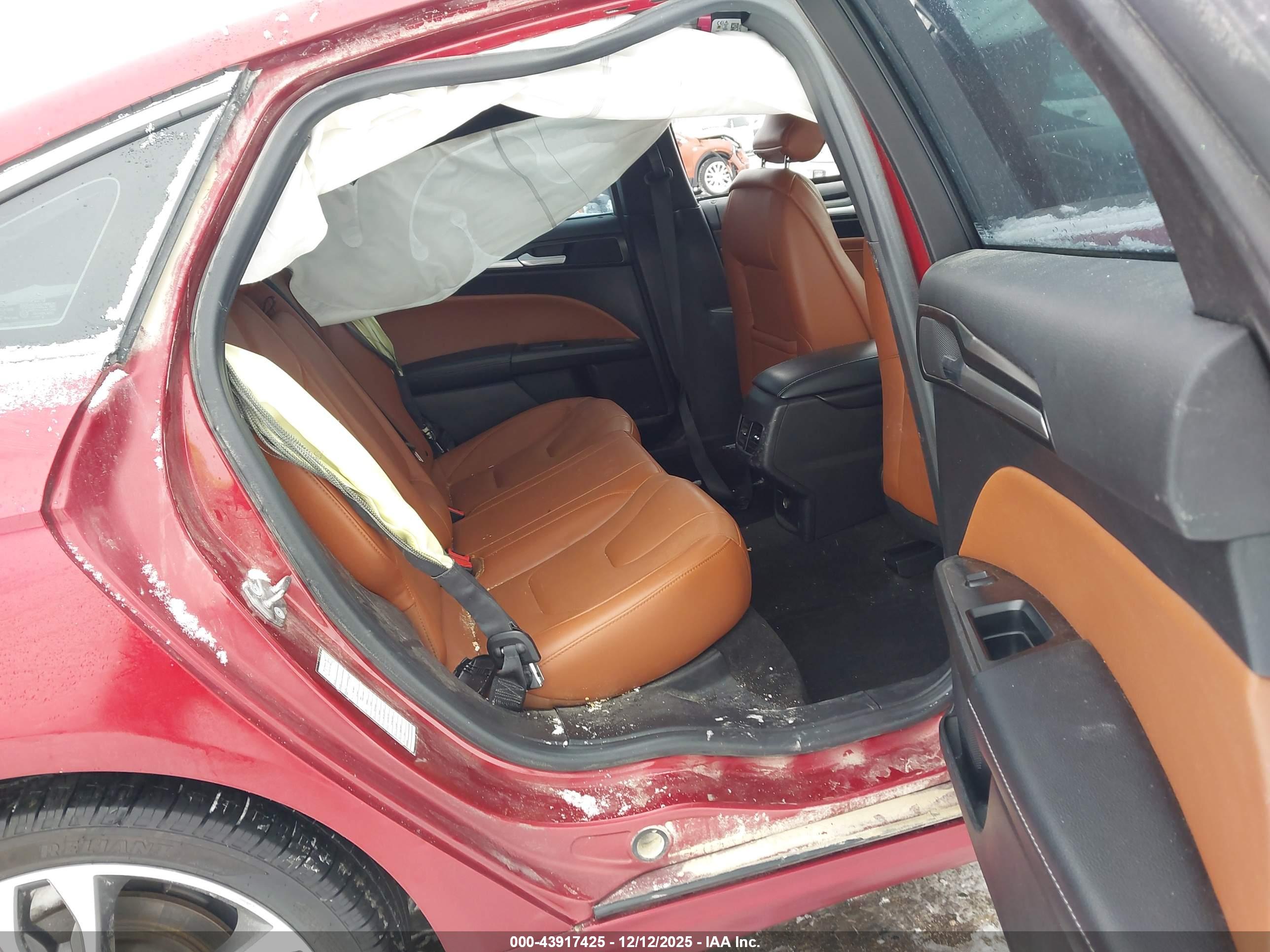 FORD FUSION image 8