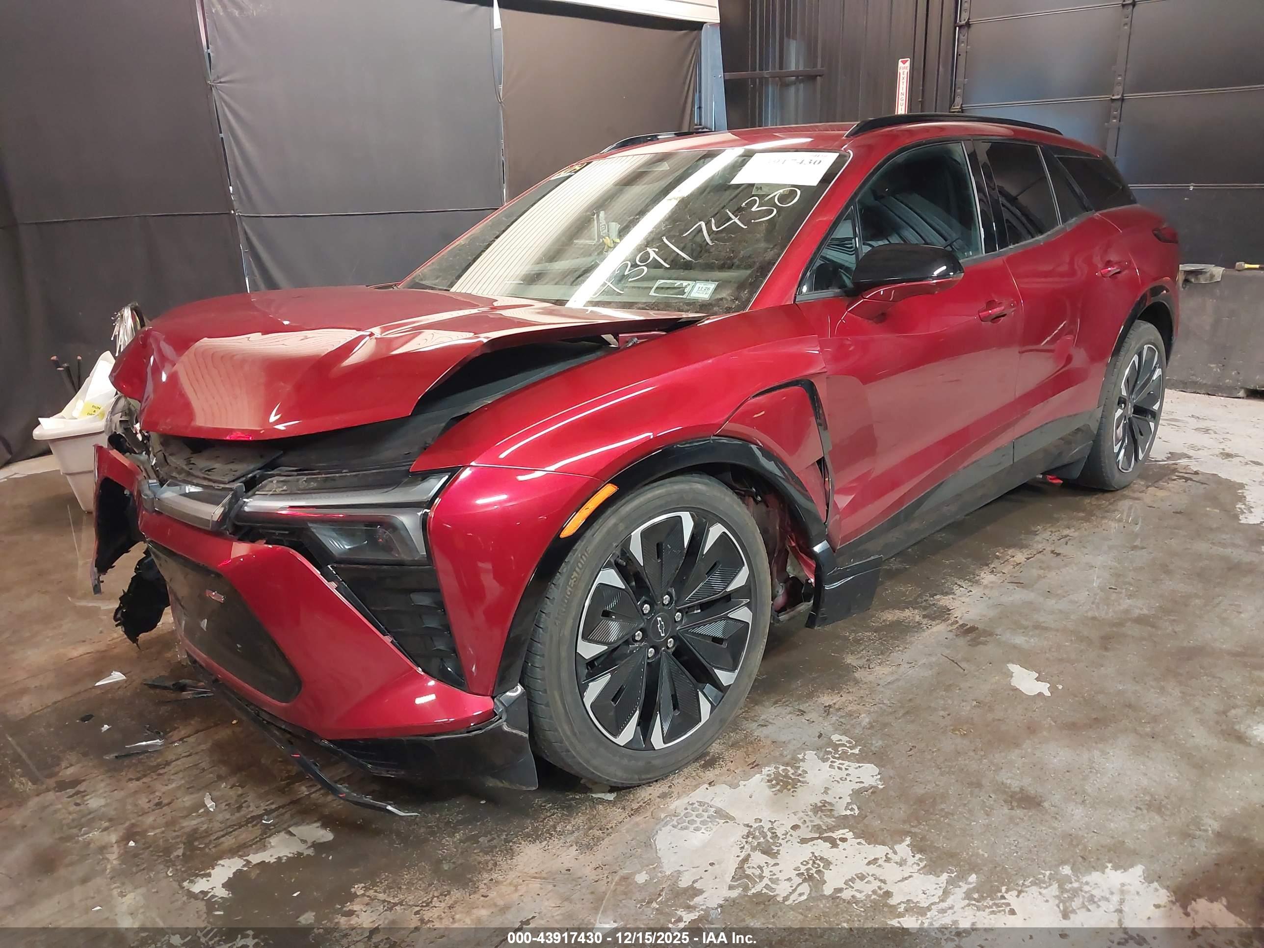 CHEVROLET BLAZER image 2