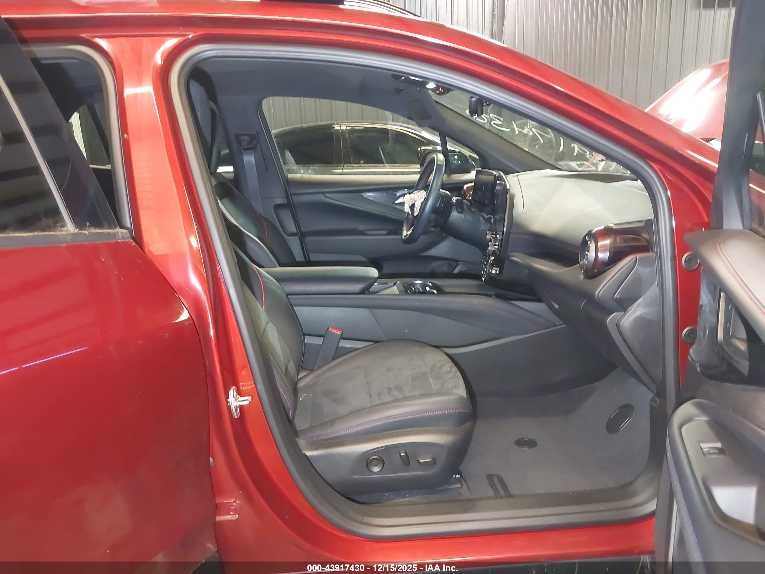 CHEVROLET BLAZER image 5