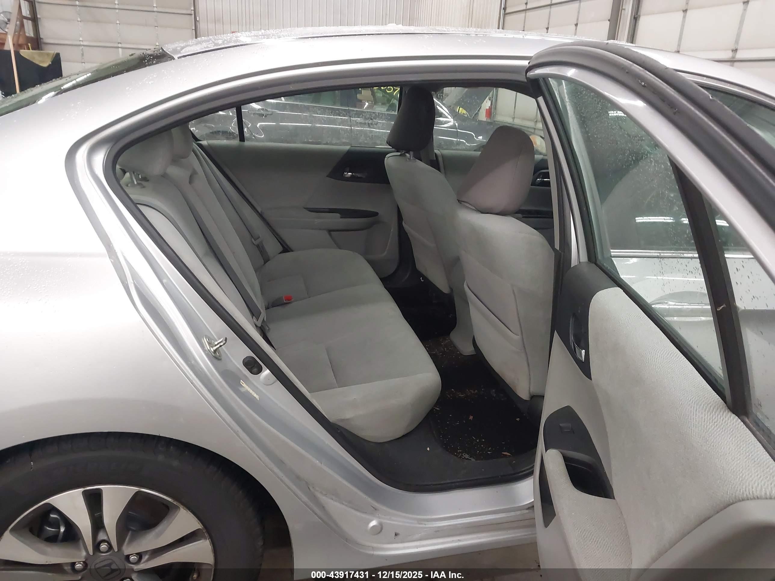 HONDA ACCORD image 8
