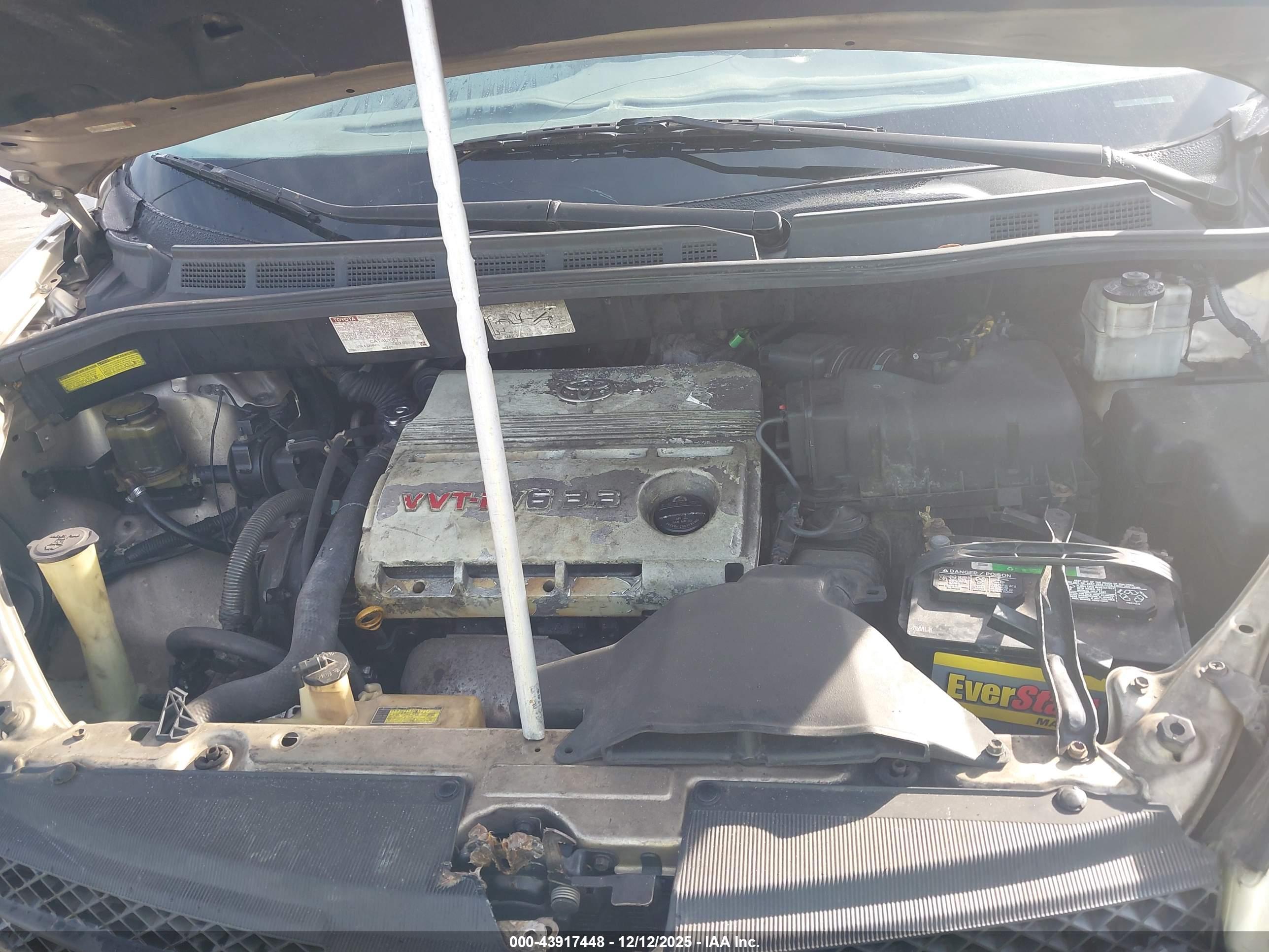 TOYOTA SIENNA image 10