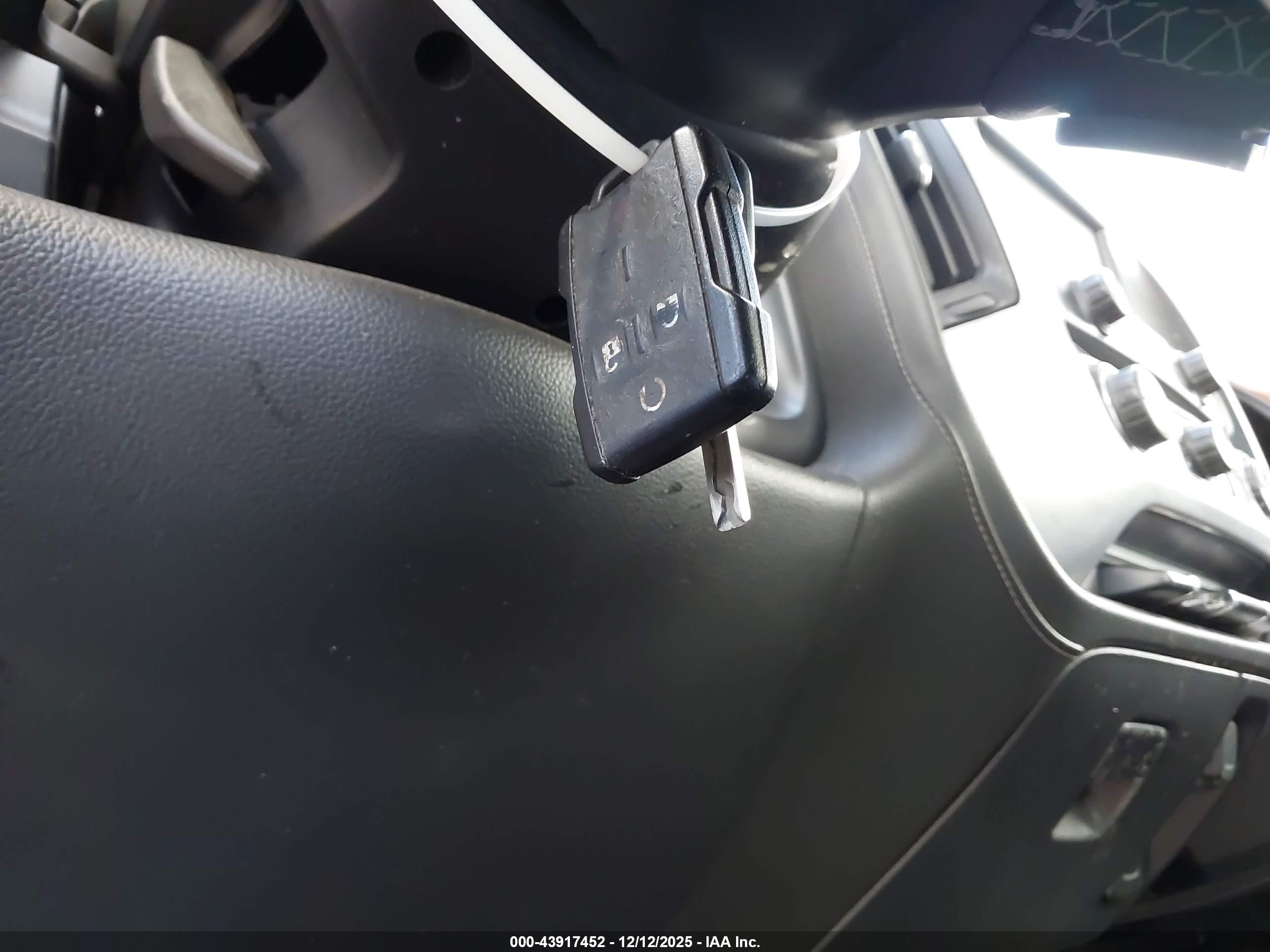 GMC SIERRA image 11