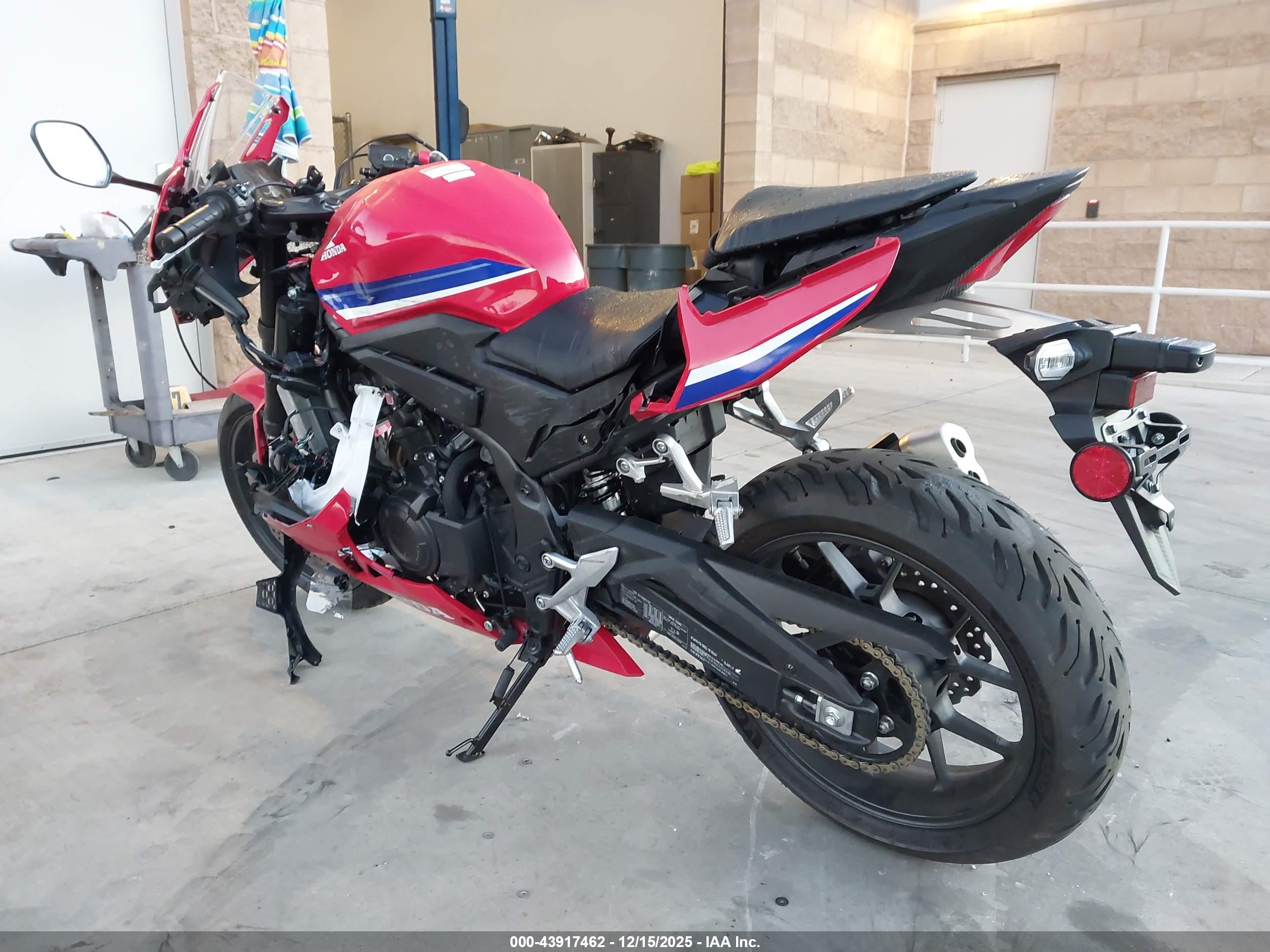 HONDA CBR500 image 3
