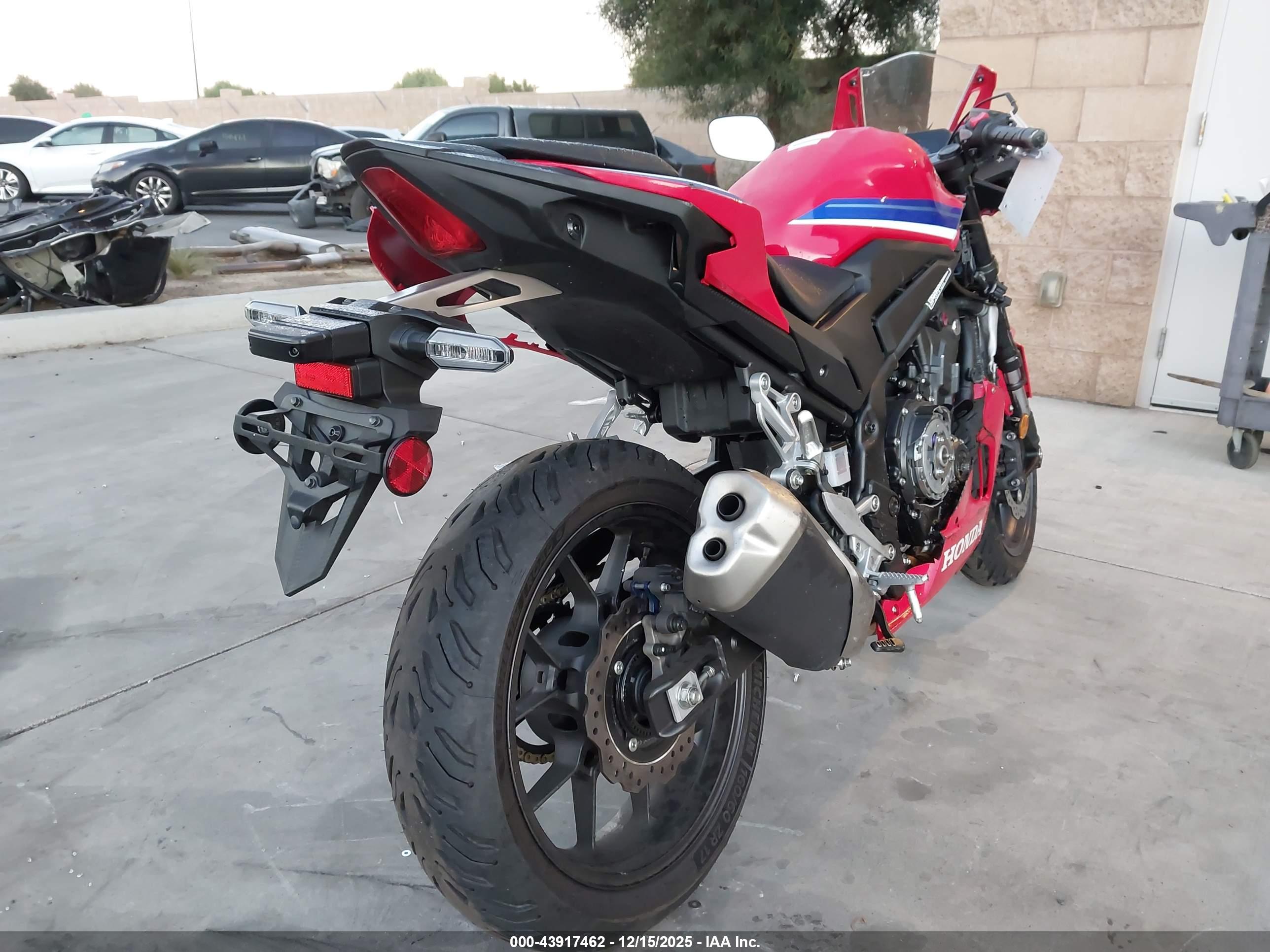 HONDA CBR500 image 4
