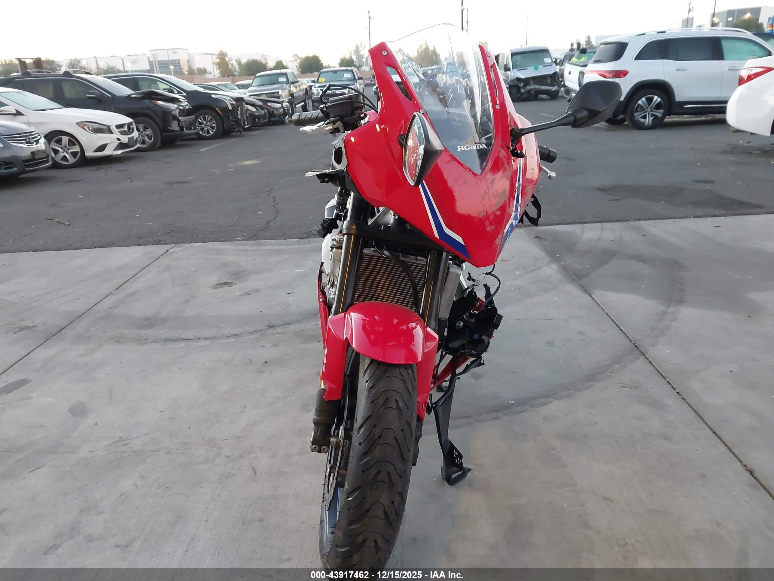 HONDA CBR500 image 5