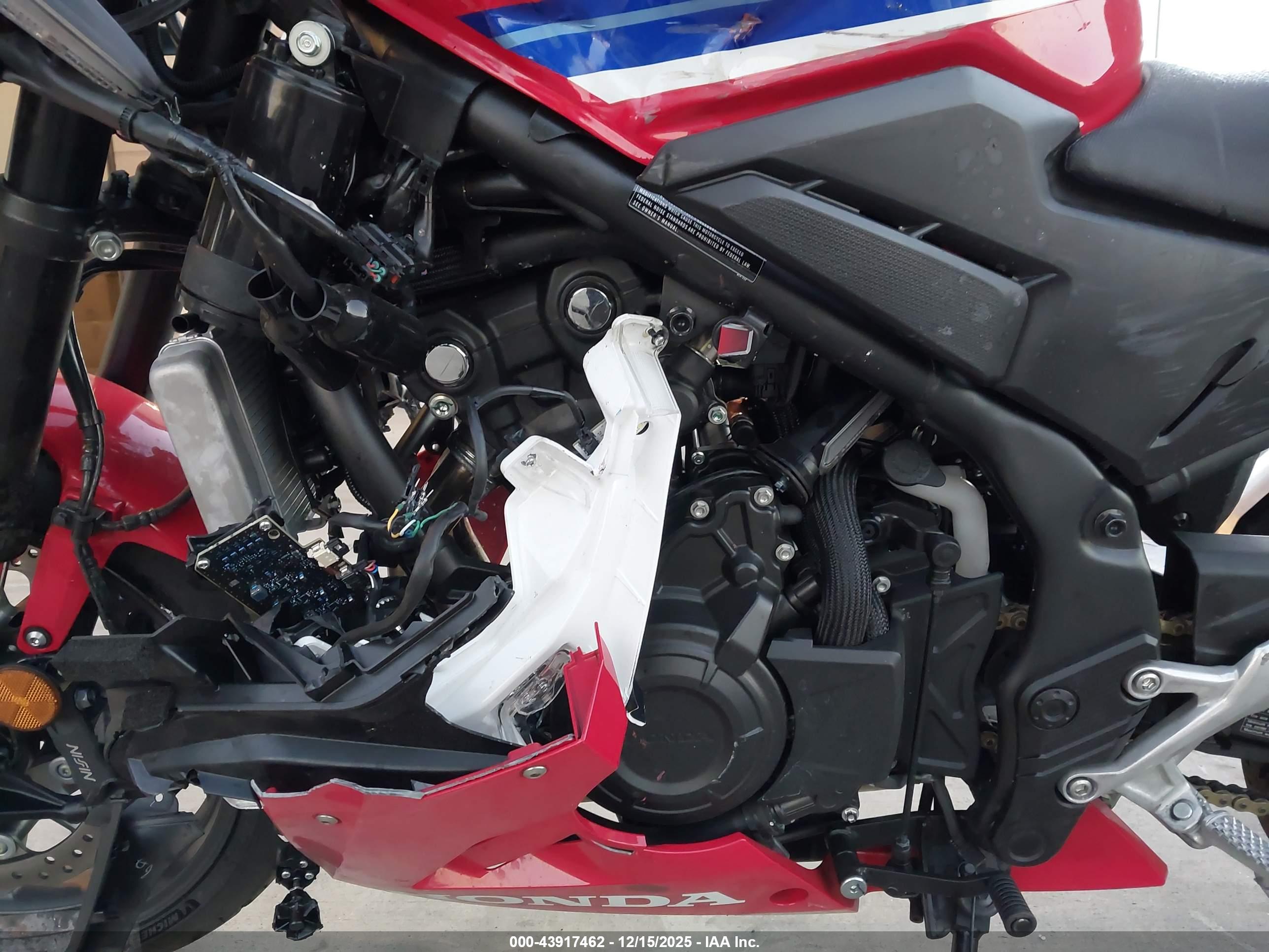 HONDA CBR500 image 9
