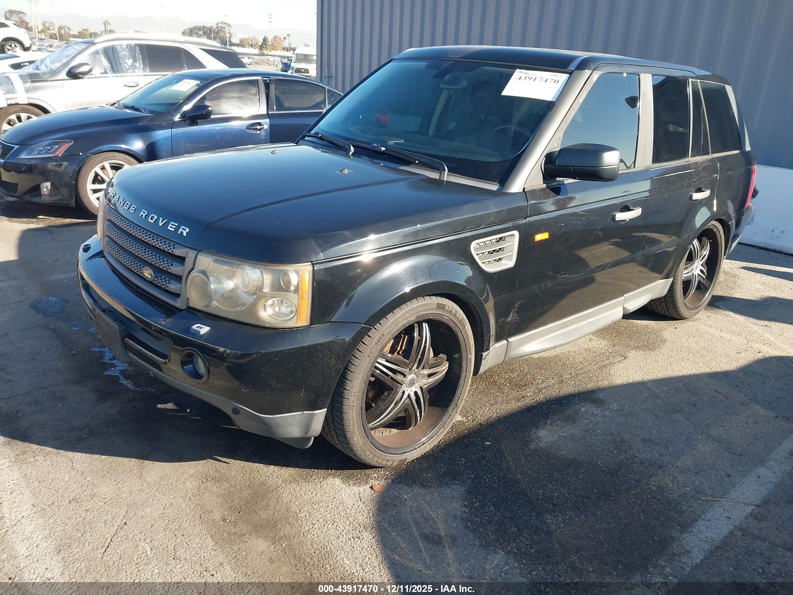 LAND ROVER image 2