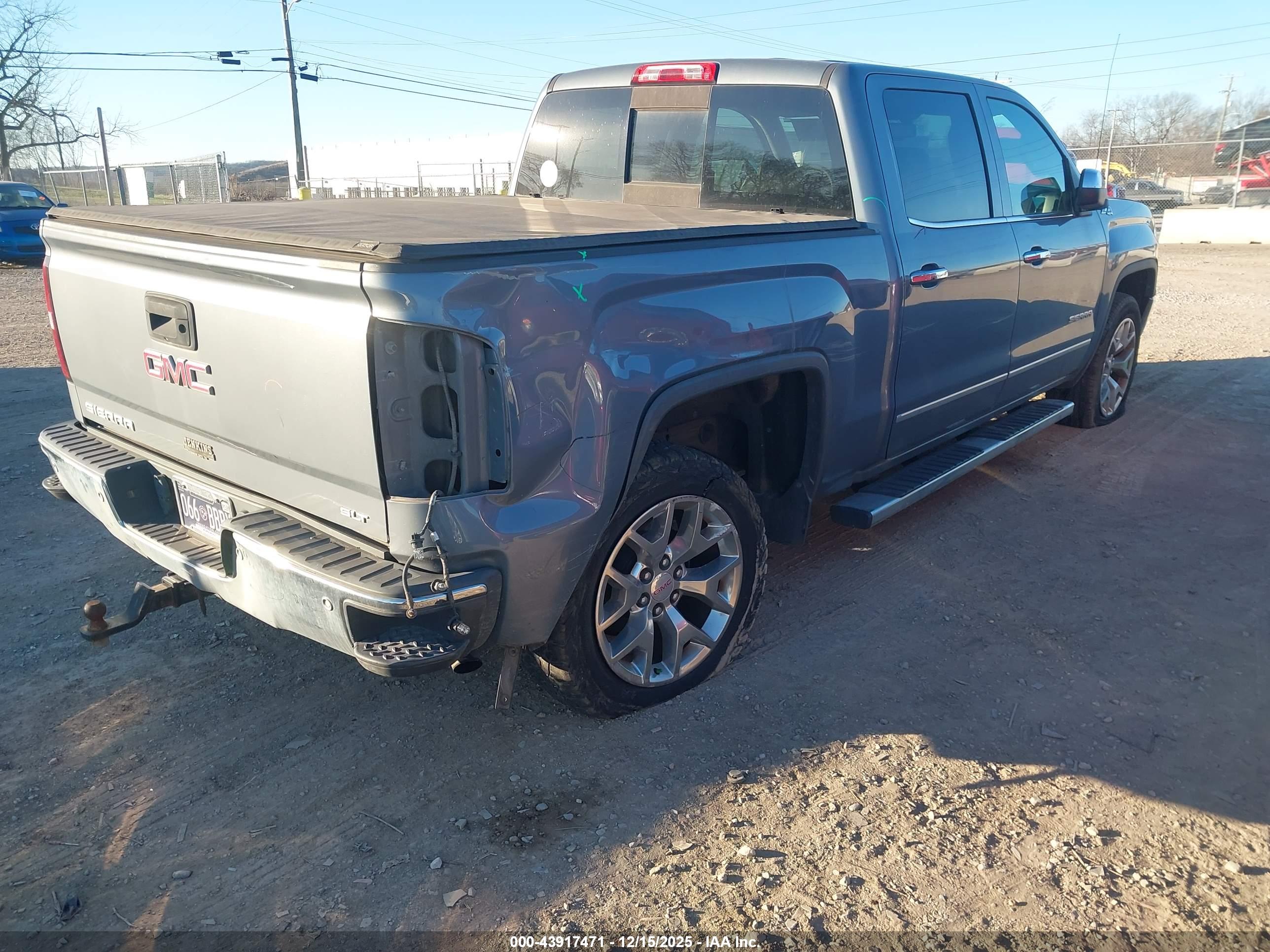 GMC SIERRA image 4