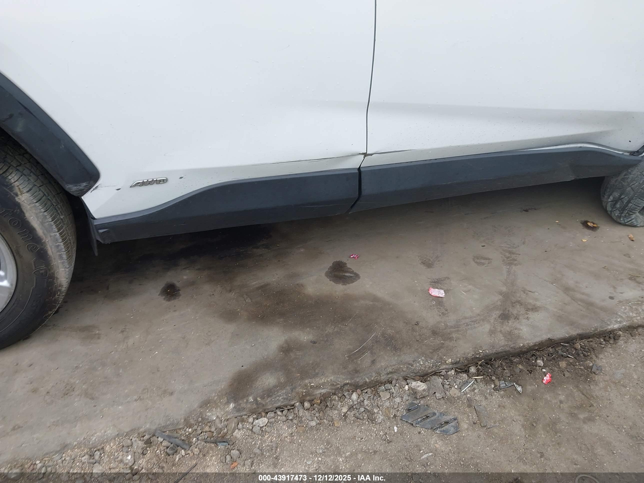 TOYOTA RAV4 image 6