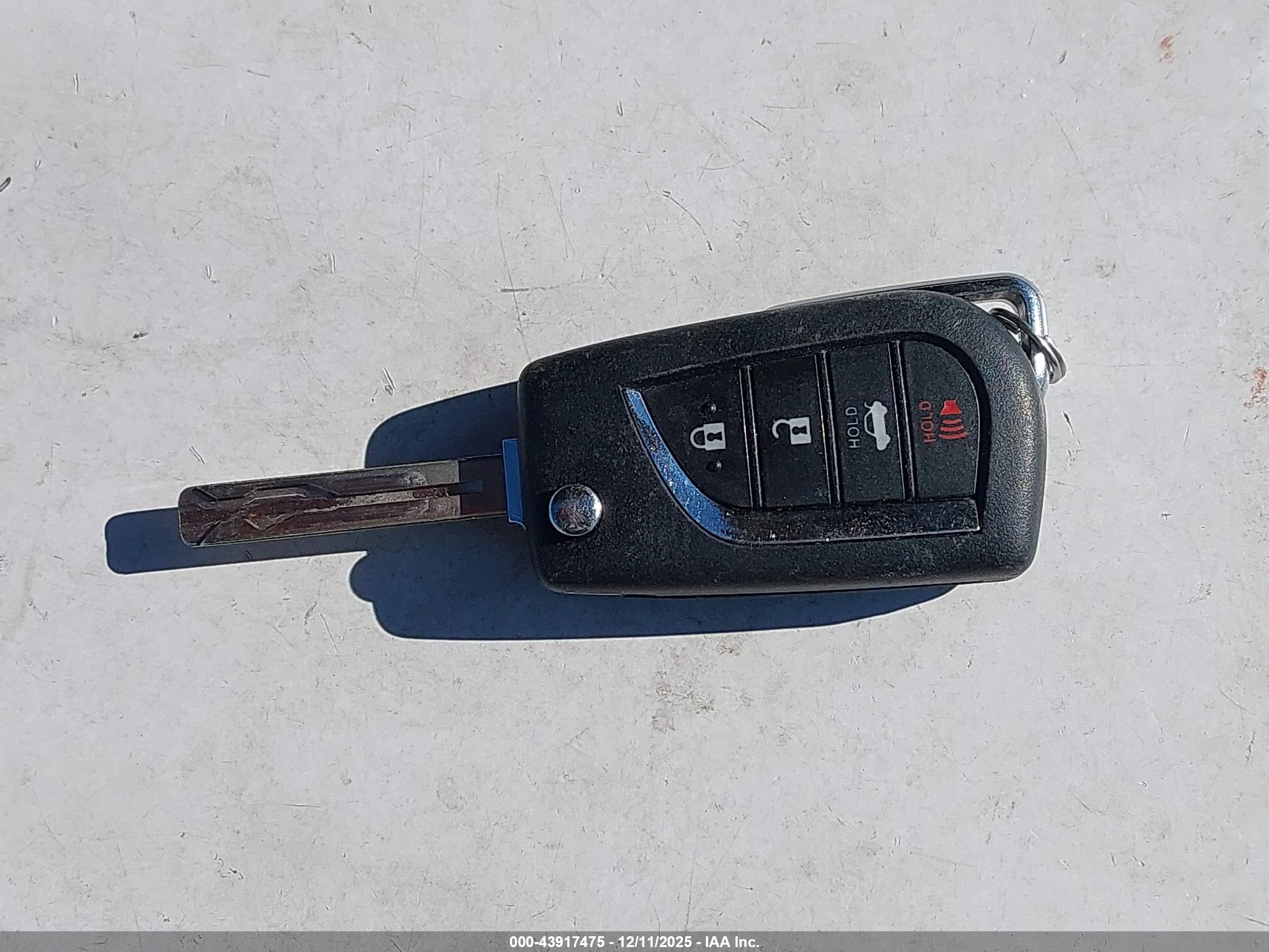 TOYOTA CAMRY image 11