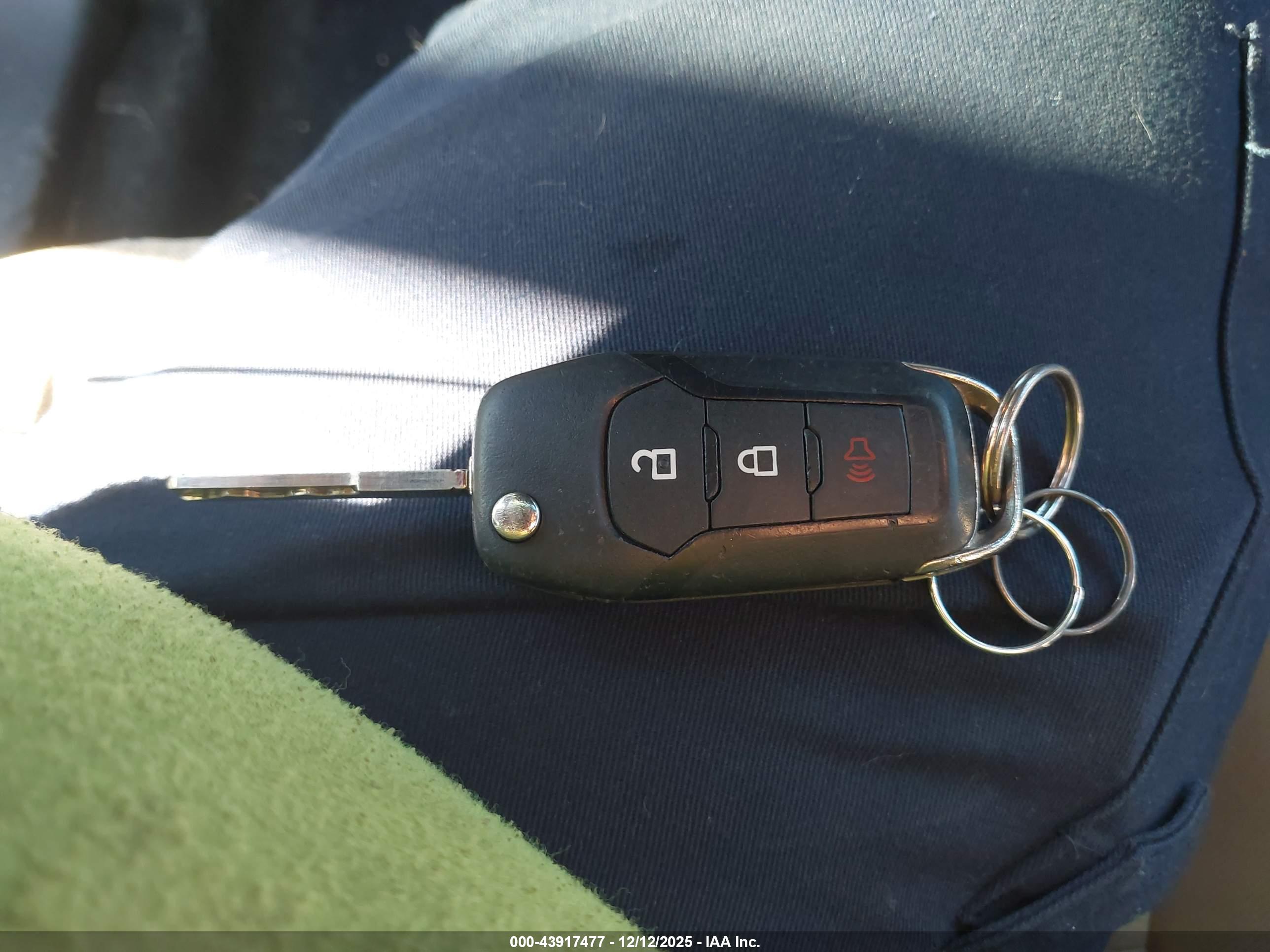 FORD EXPLORER image 11