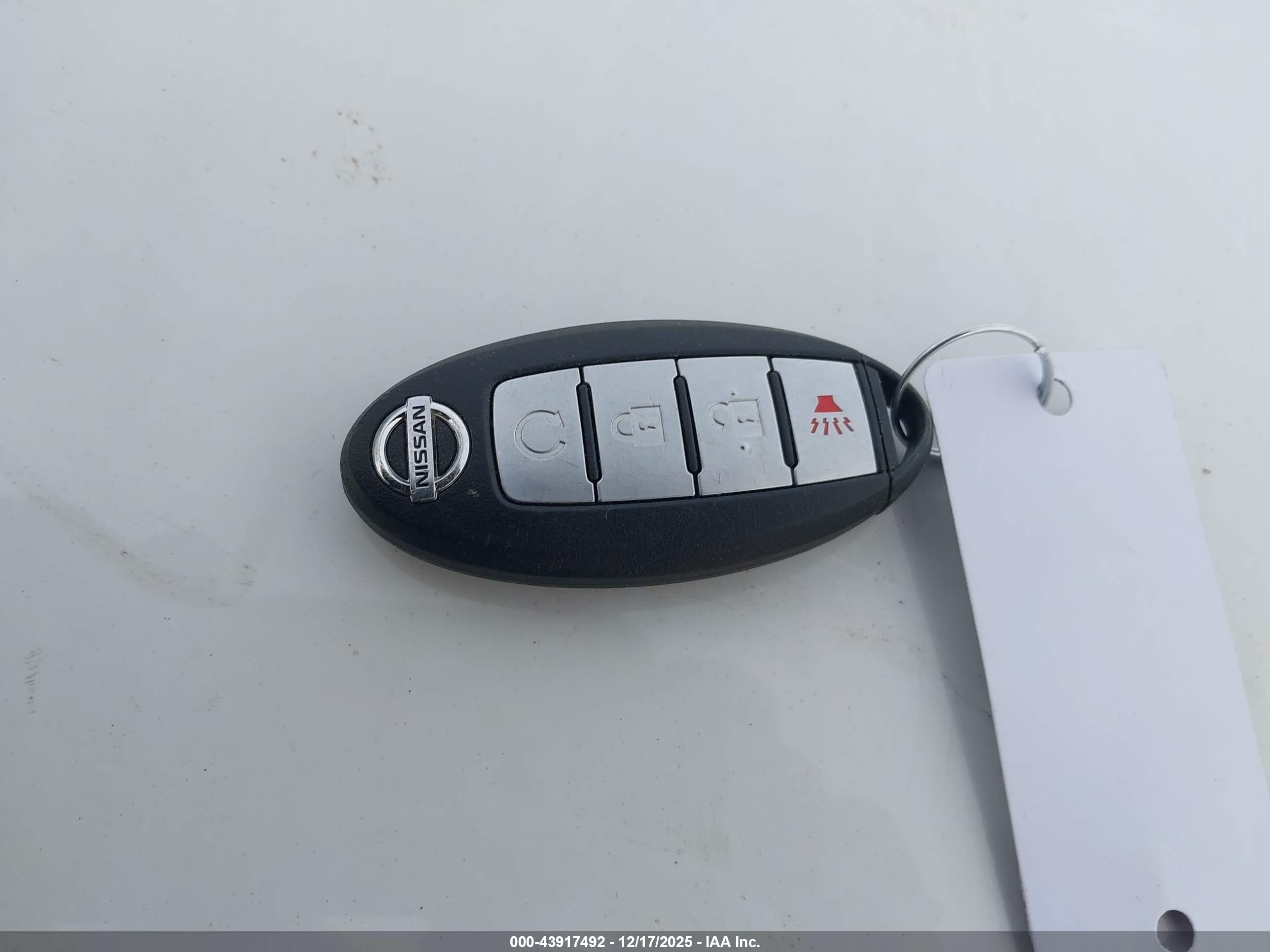 NISSAN ROGUE image 11